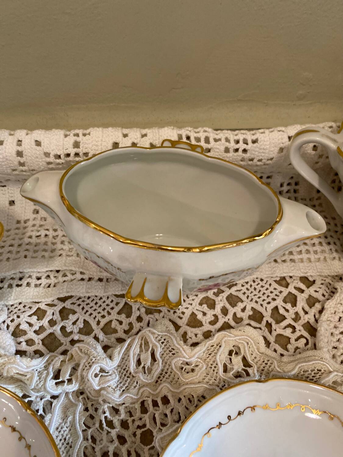 Porcelain coffee or tea service