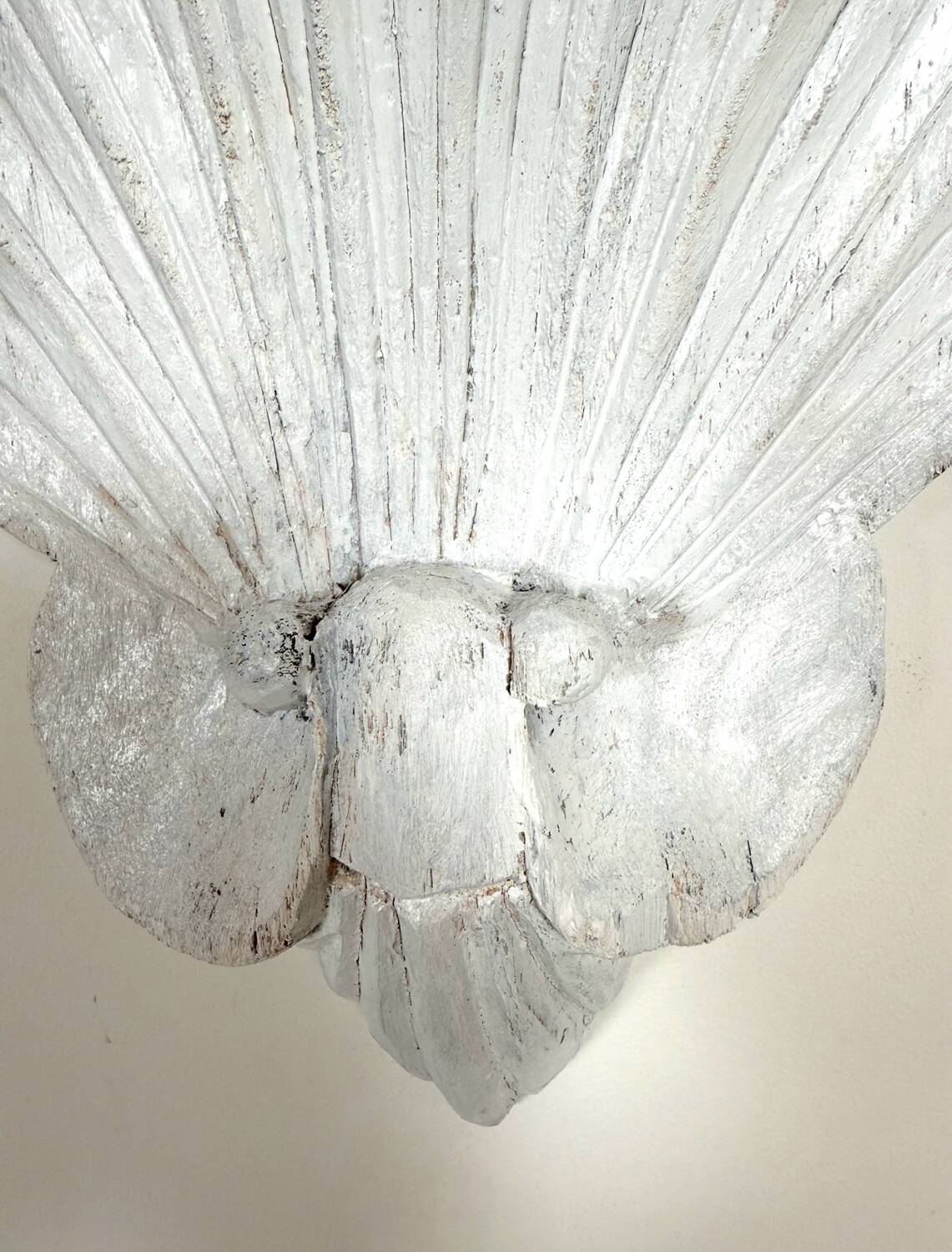 Wall shelf "Rocaille"