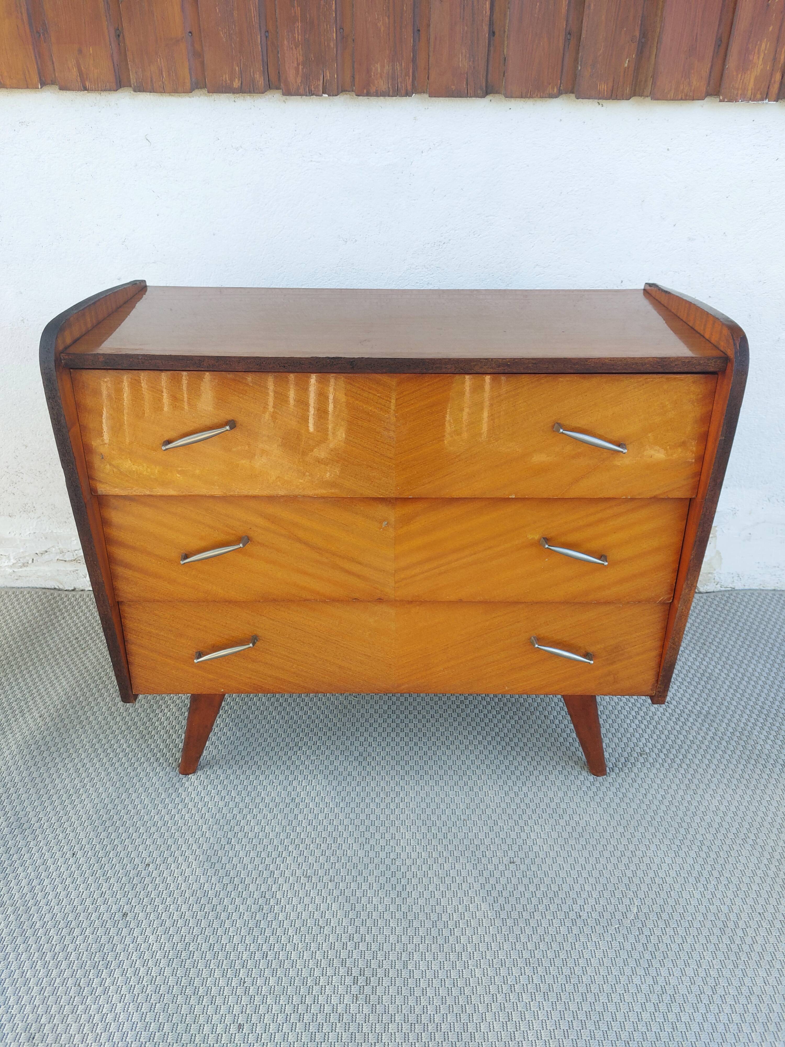commode aux pieds compas, effet miroir, vintage