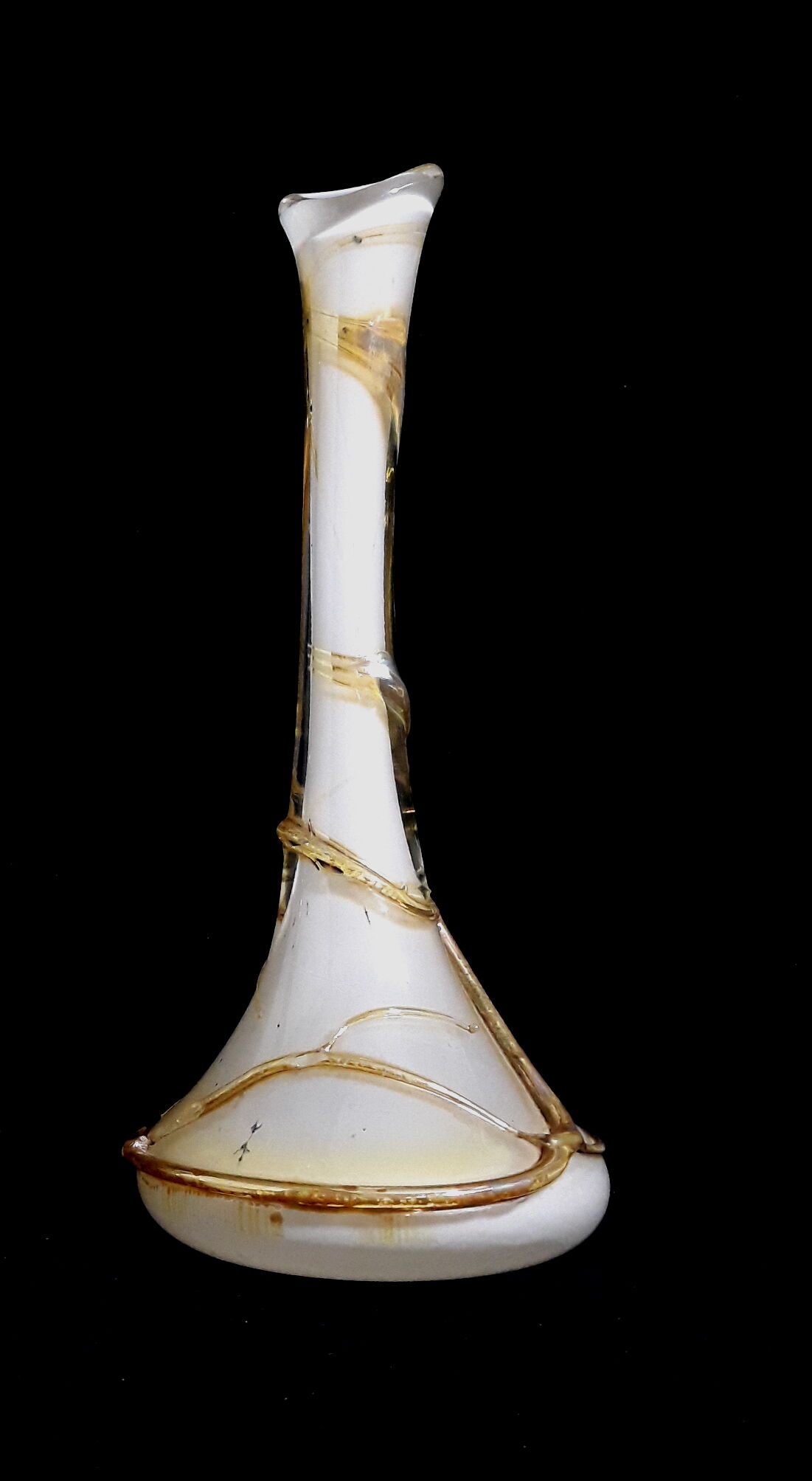 Jugendstil 'organic' vase in white glass with amber veins