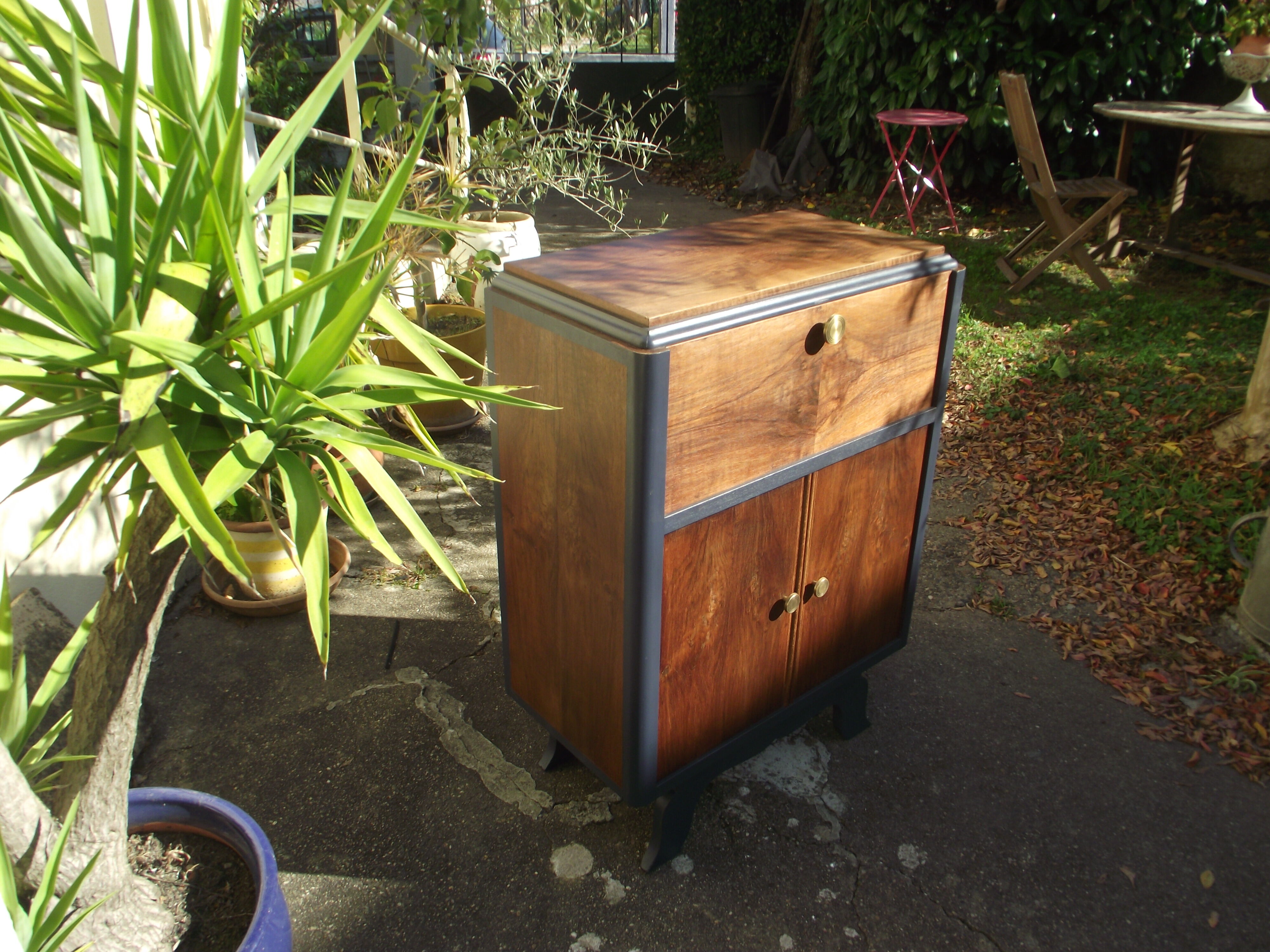 Extra furniture art deco walnut
