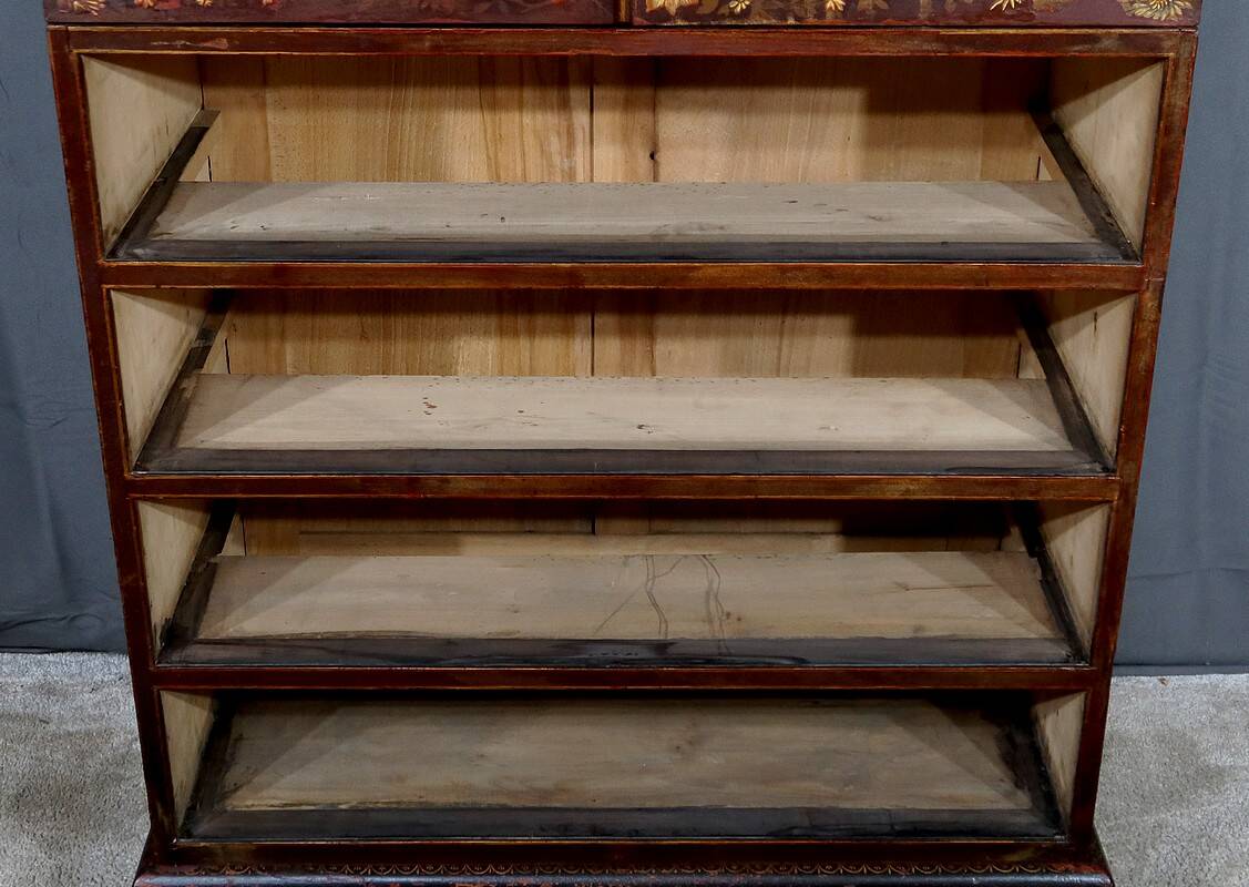 Chinese Cabinet in Lacquered Wood and Painted Wood – Early 20th Century