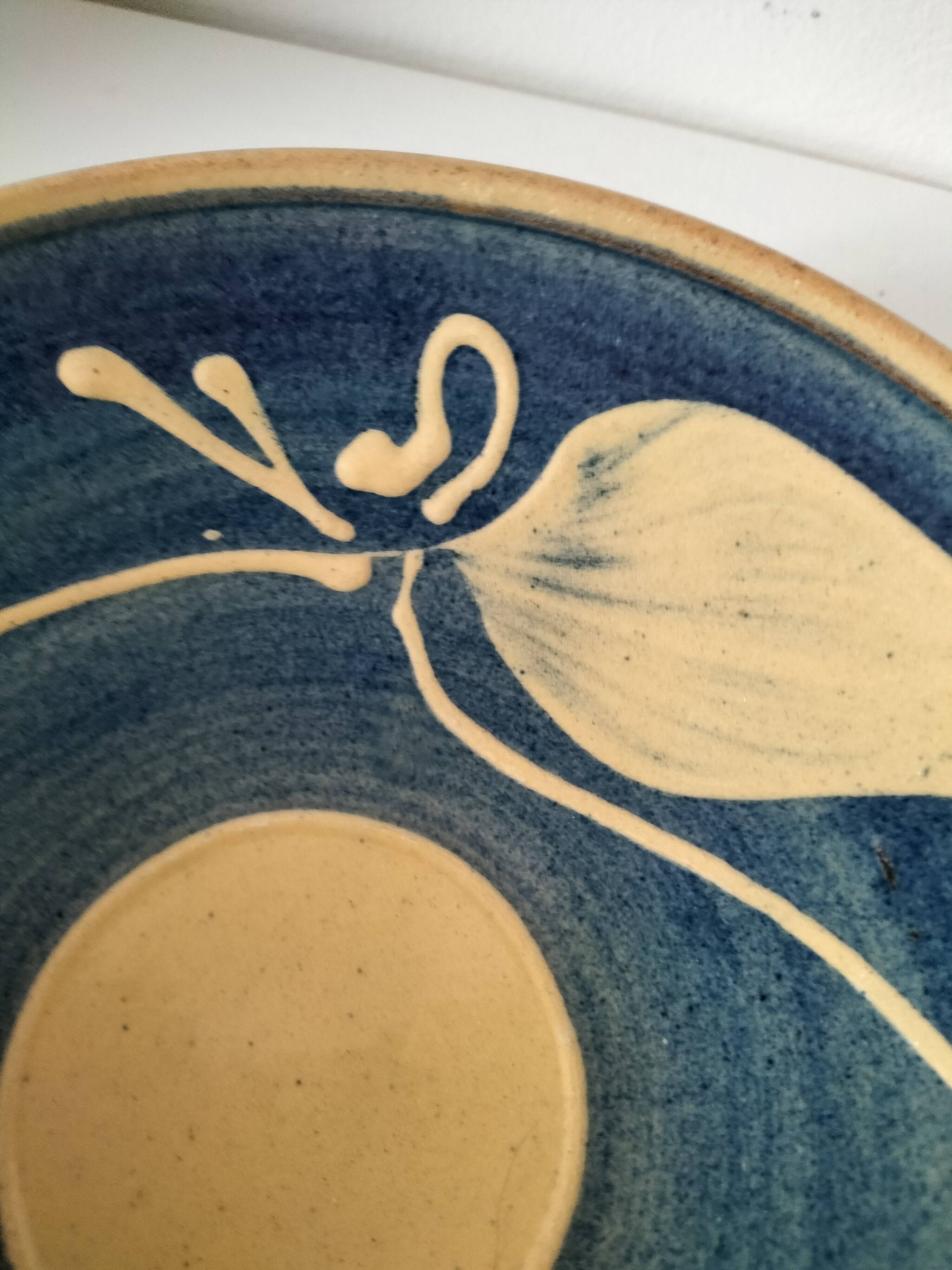 Pair of handcrafted bowls by Le Fer Rouge with blue and beige decor