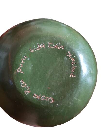 Ceramic vase – Traditional craftsmanship of Costa Rica