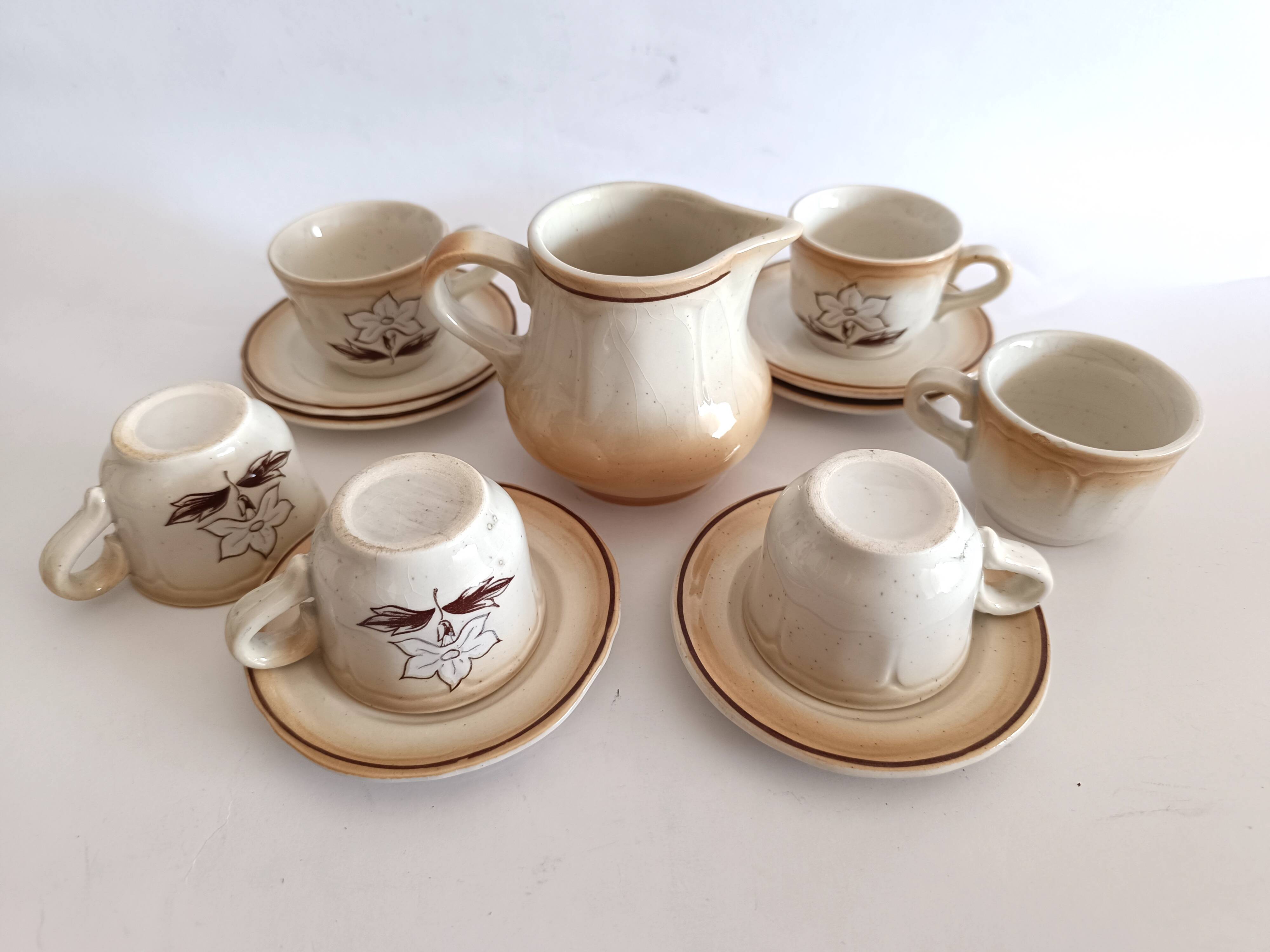 Tasses à café faïence St. Amand