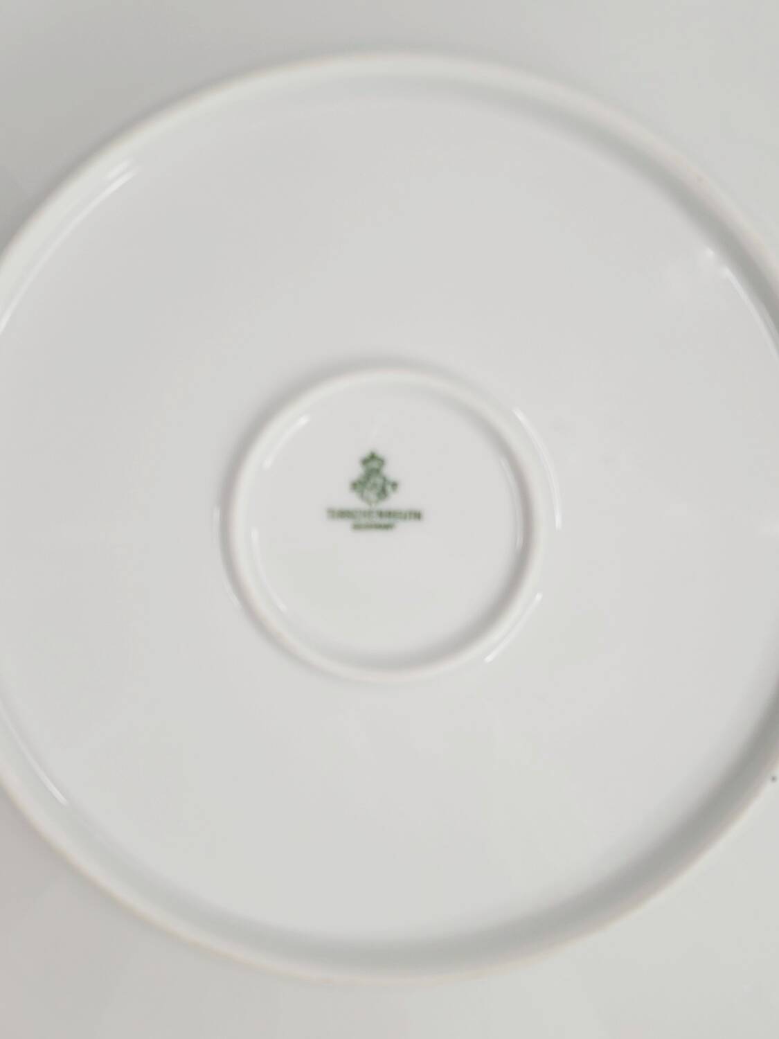 Round antique plate in gilded porcelain, Tirschenreuth, Bavaria