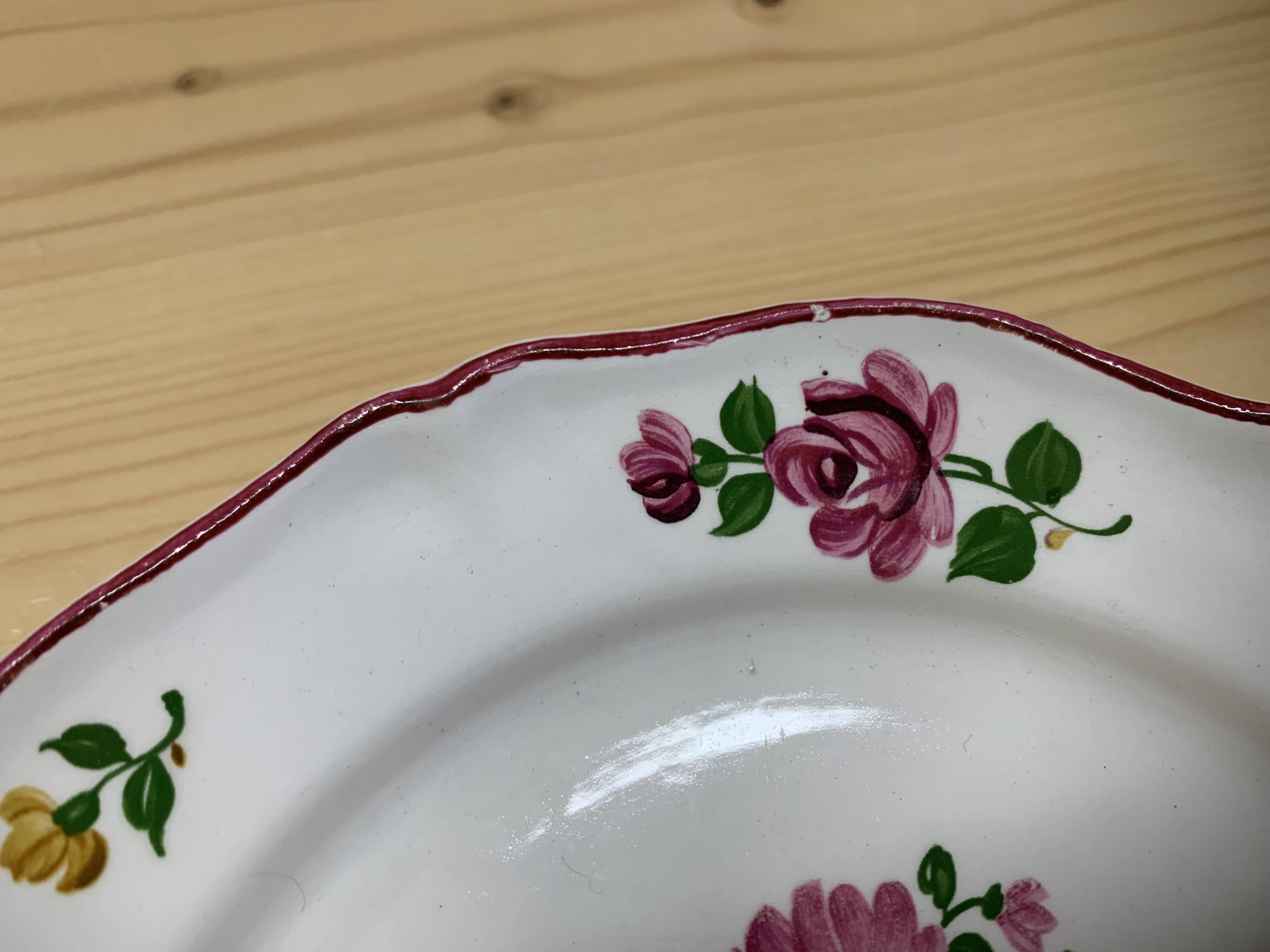 6 vintage Saint Amand dessert plates