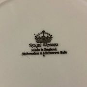 Royal Wessex English mail coach blue dinner plates