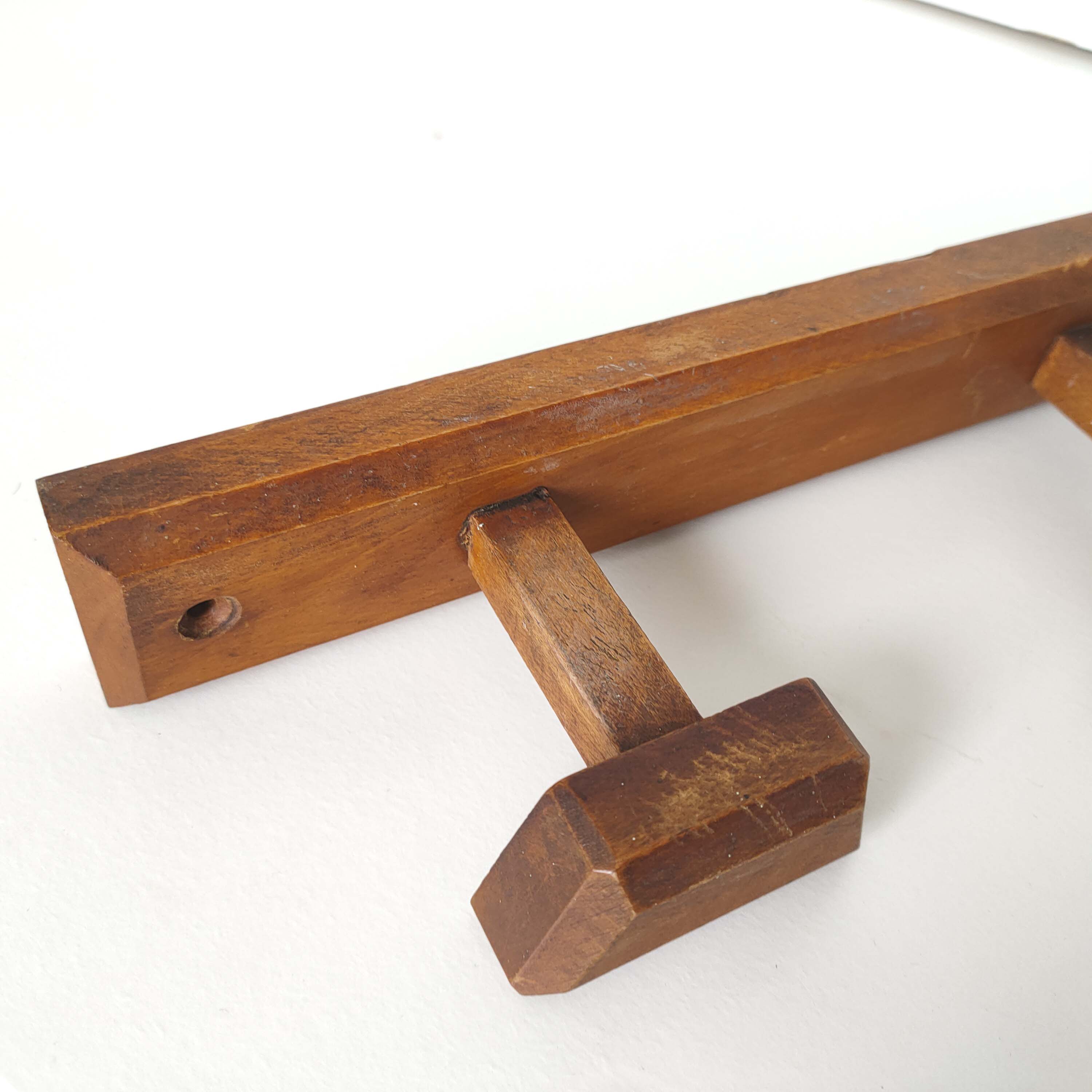 Coat racks 2 wood patères 40s