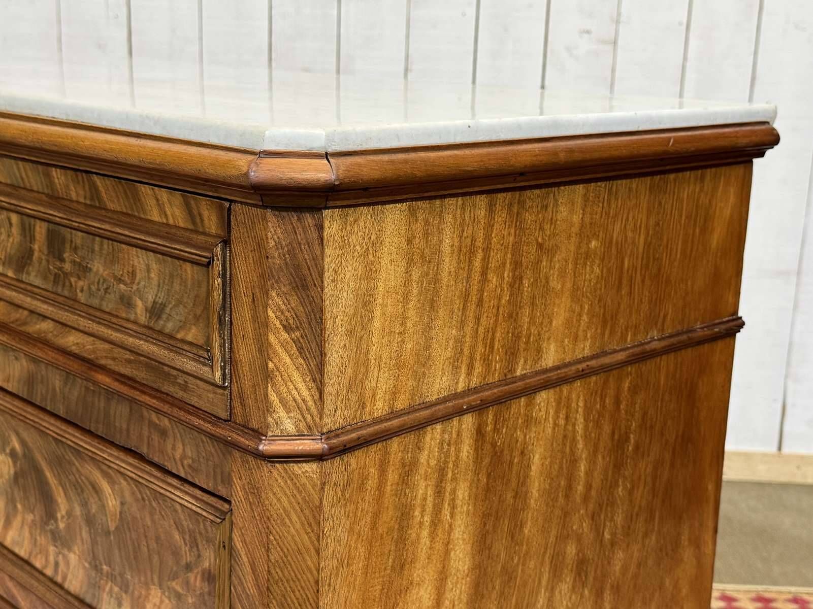 Napoleon III commode in mahogany, oak and with a fine white marble top, late 19th century.