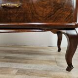 Chest of drawers with five drawers in wood and brass