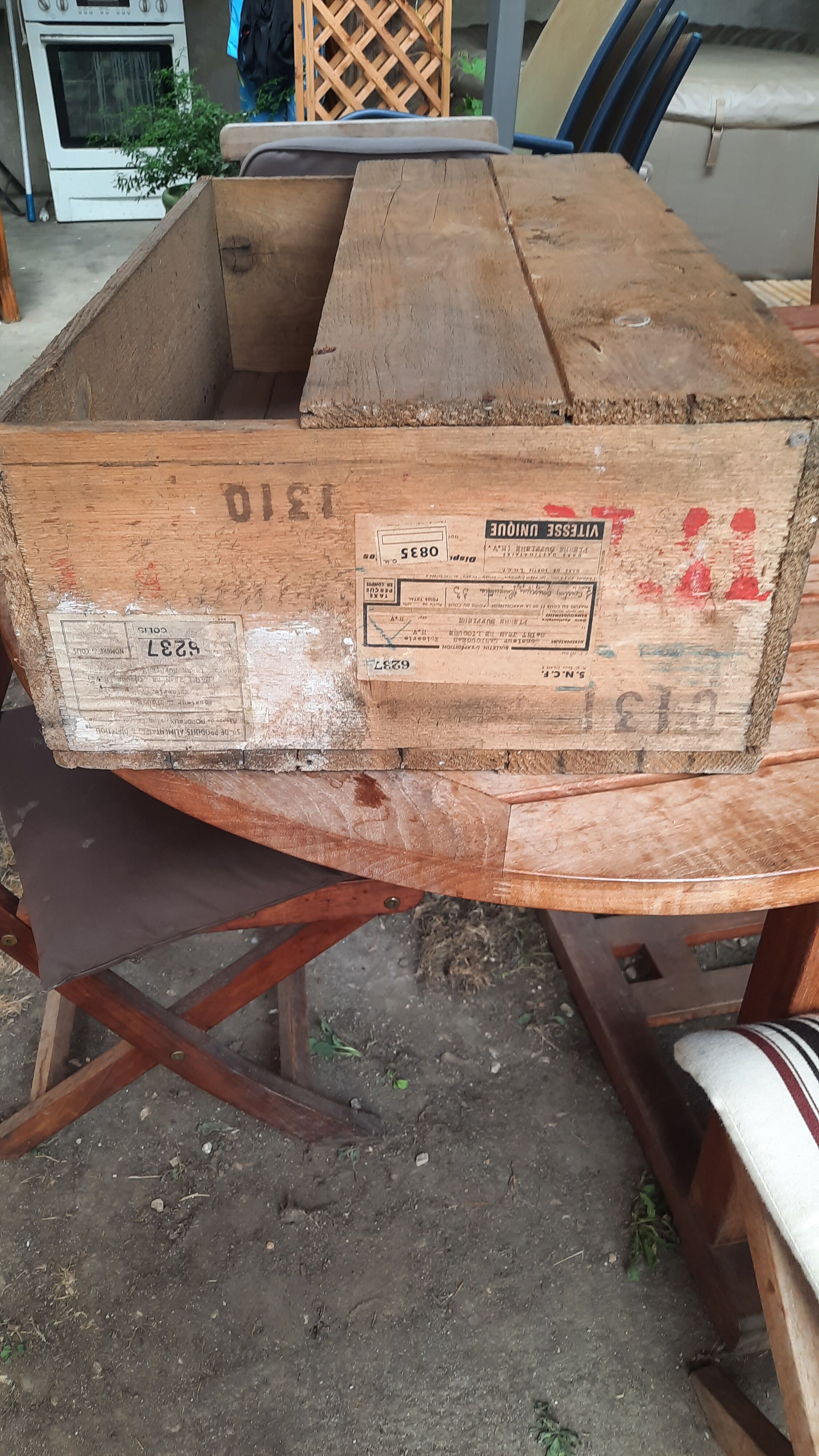 Nestlé chocolate wooden crate