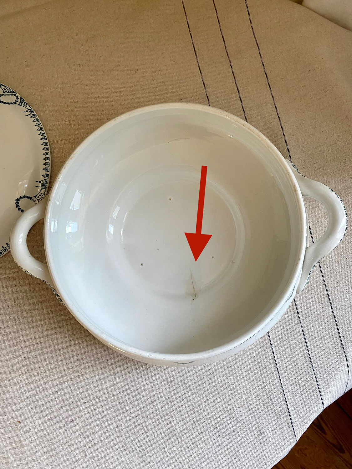 Tureen stamped new ceramic factories of North Saint Amand