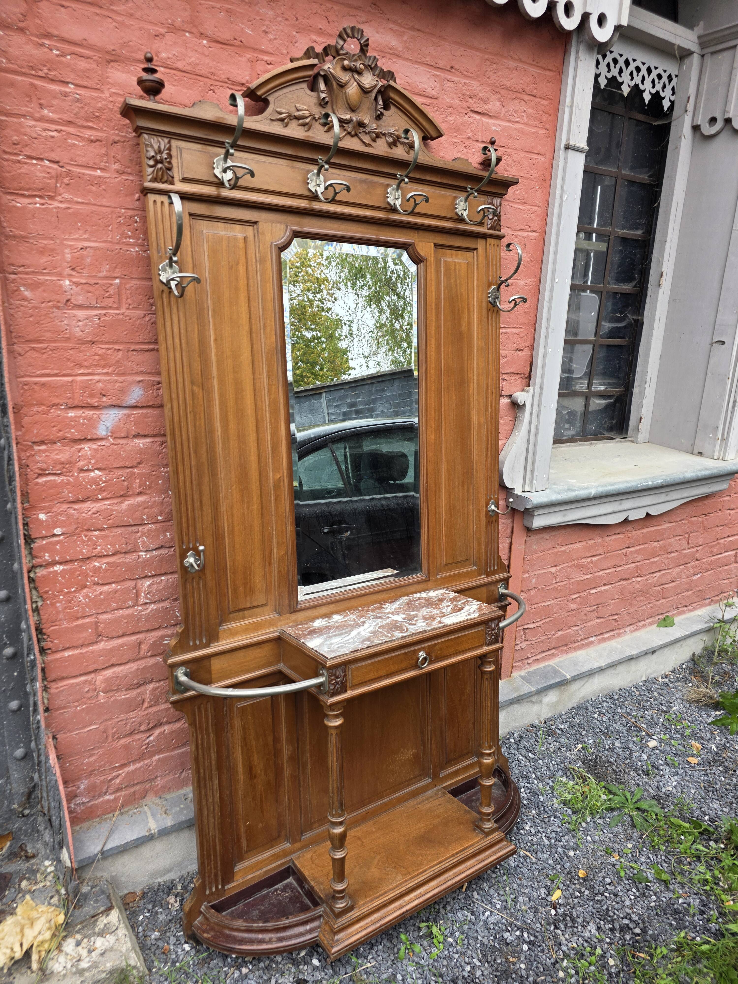 Vestiaire porte manteau en noyer fin XIXe