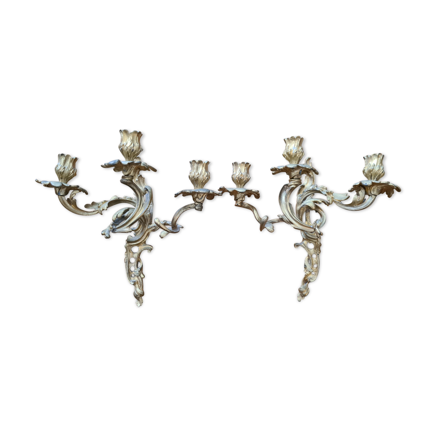 Paire d'appliques en bronze doré style Louis XV