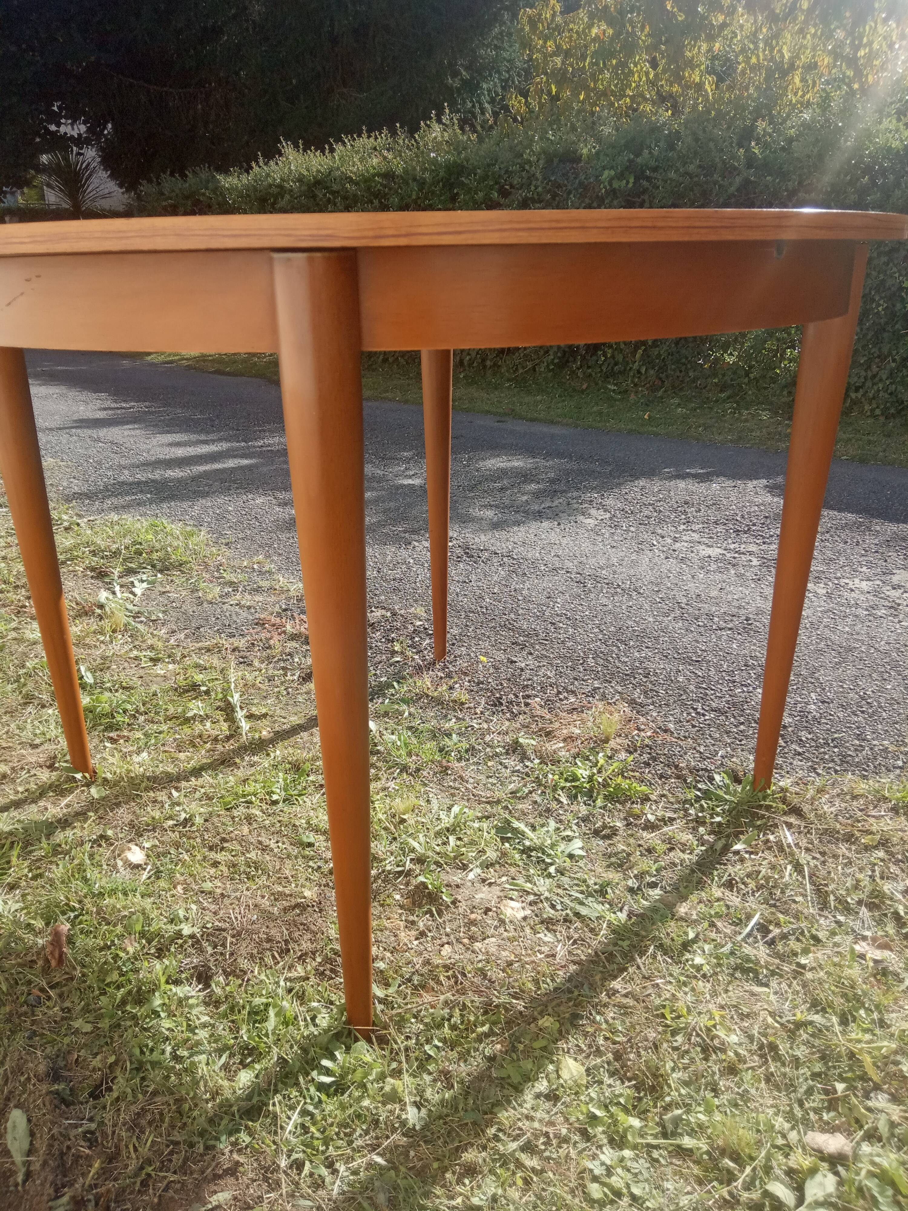 Table 50s 4/6 people