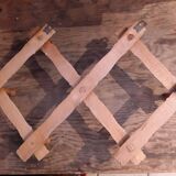 Accordion coat rack