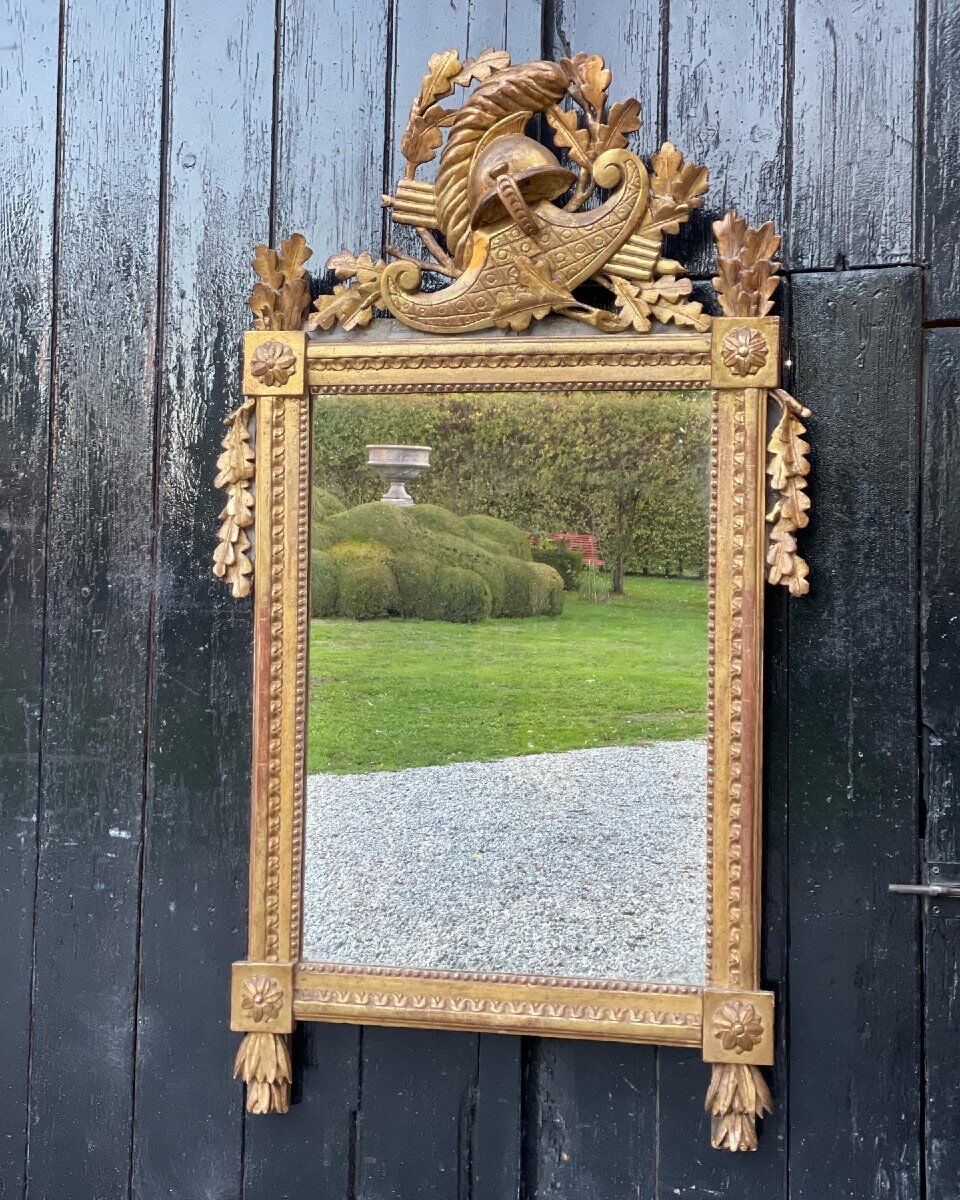 Louis XVI mirror in gilded carved wood, eighteenth century