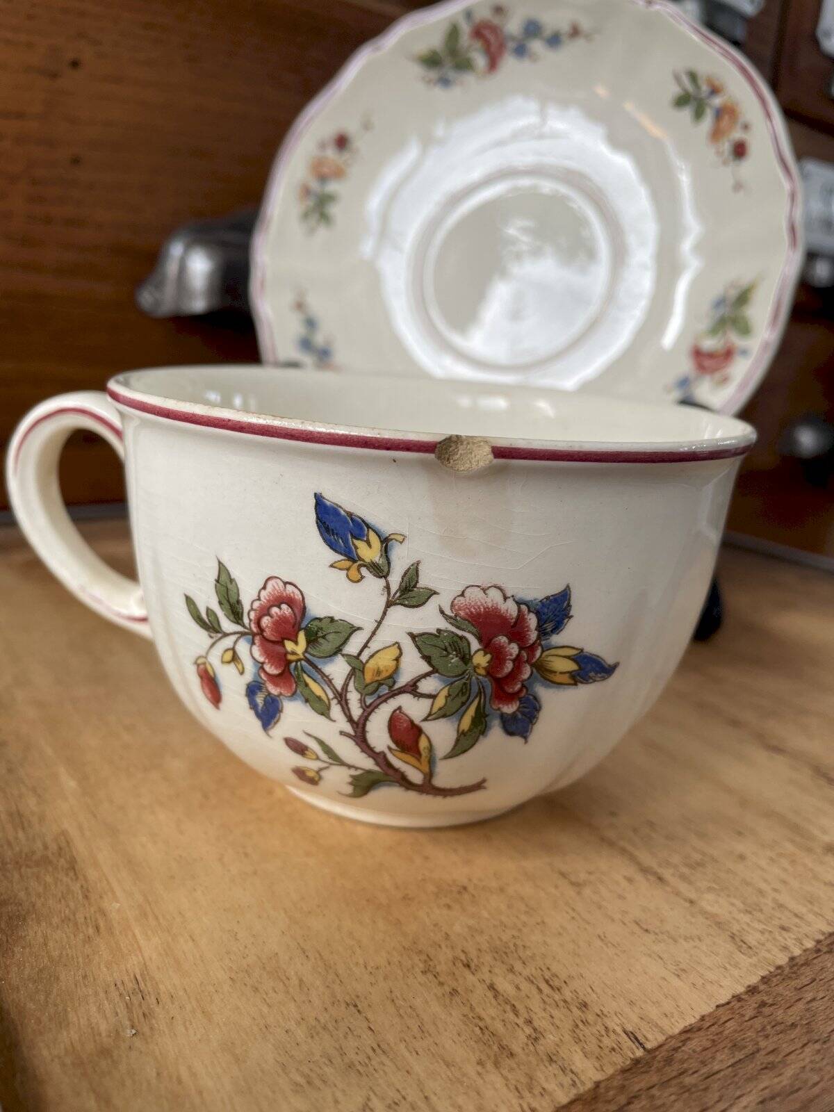 Large cup and 2 saucers V&B model Phoenix