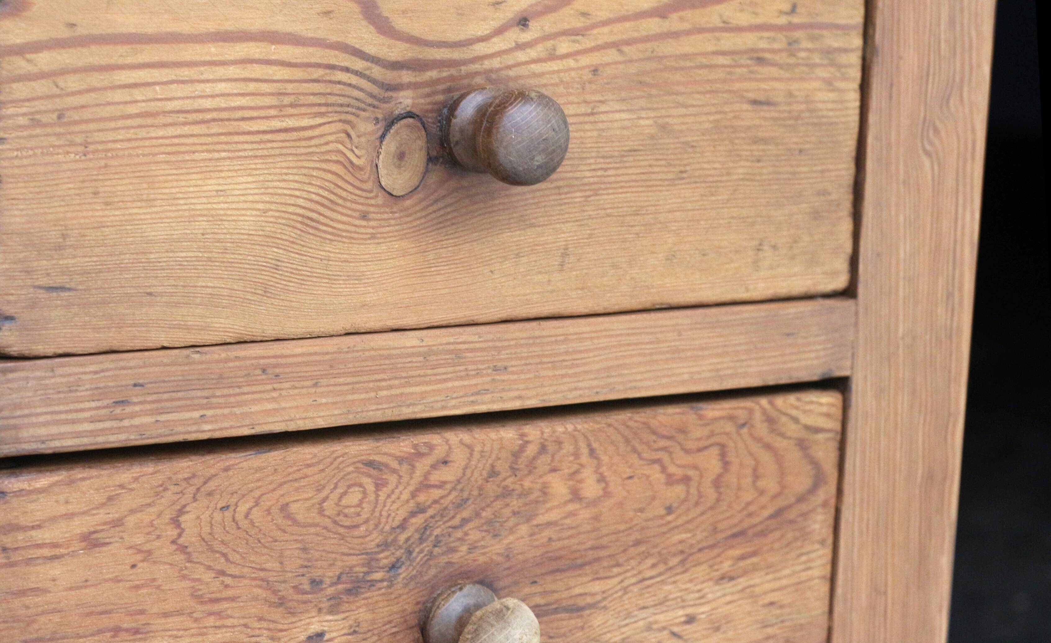 Exceptional pharmacy counter in solid pine and marble (19th century).