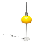 Lampadaire Lucerna jaune Space Age de Guzzini, Italie années 1960