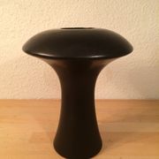 Vase moderniste "champignon" céramique noir