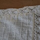 Old linen and macramé tablecloth 1.50/1.72