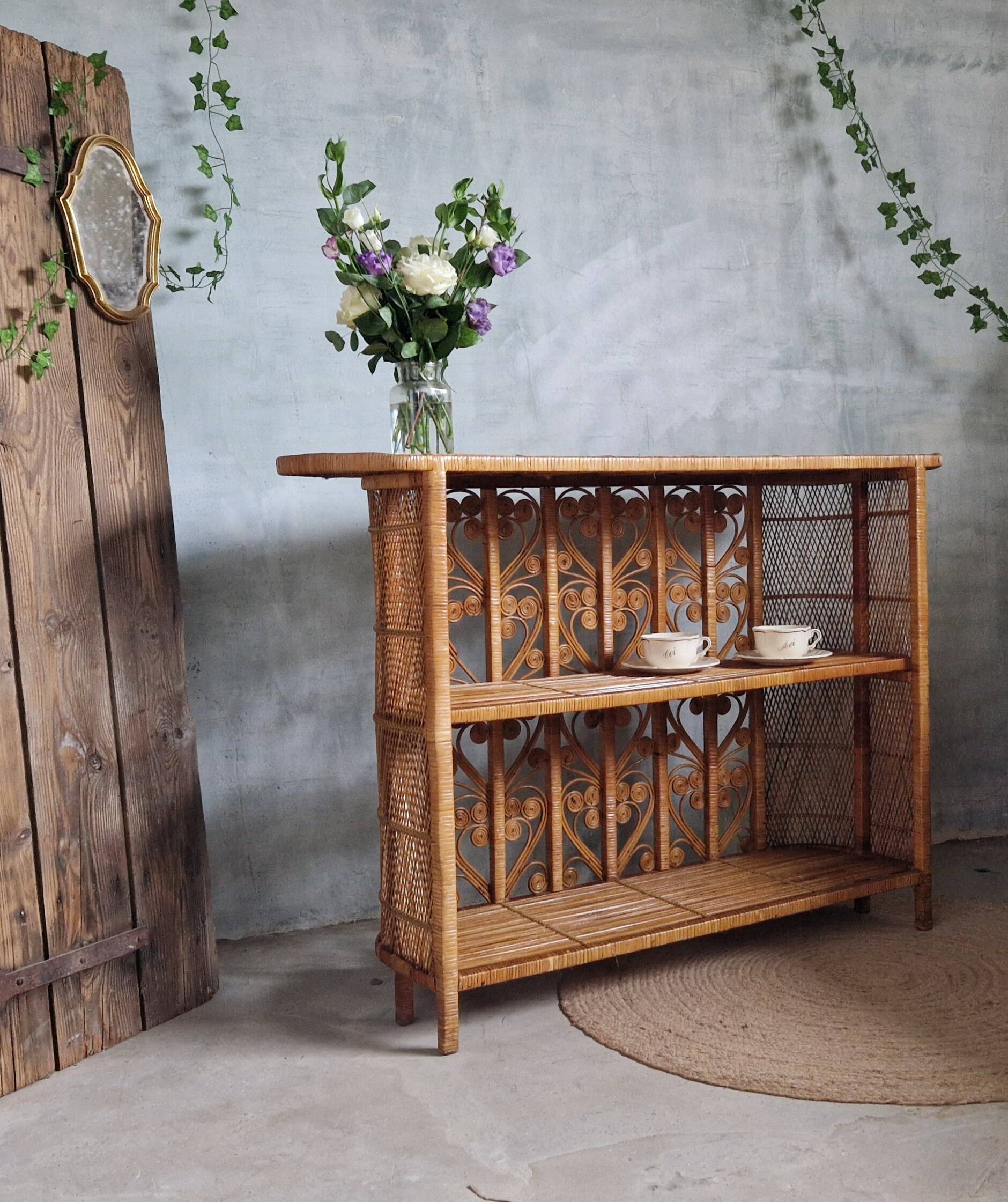 "Peacock" rattan bar