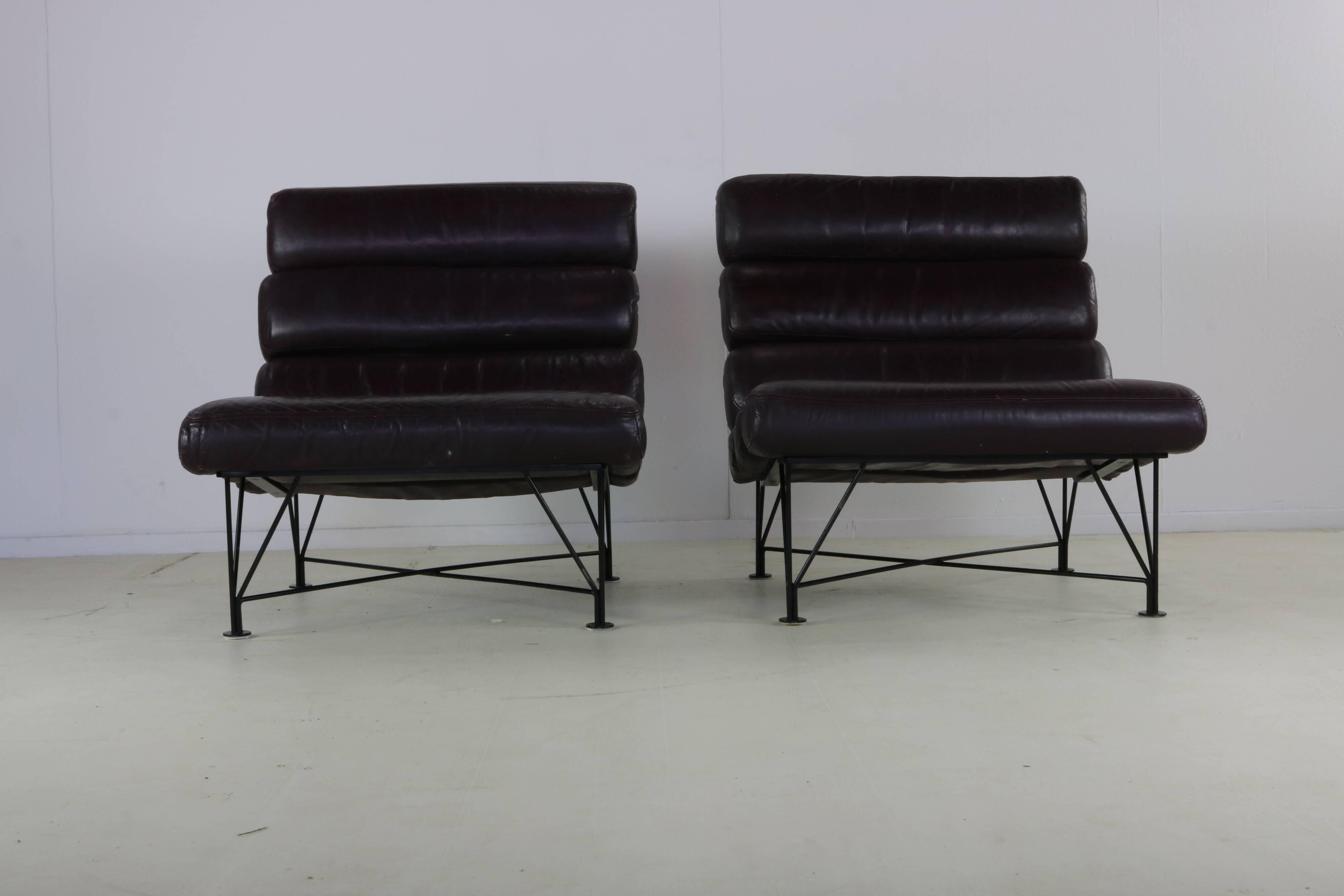 2 chauffeuses Spider par Kenneth Bergenblad pour Dux Suède