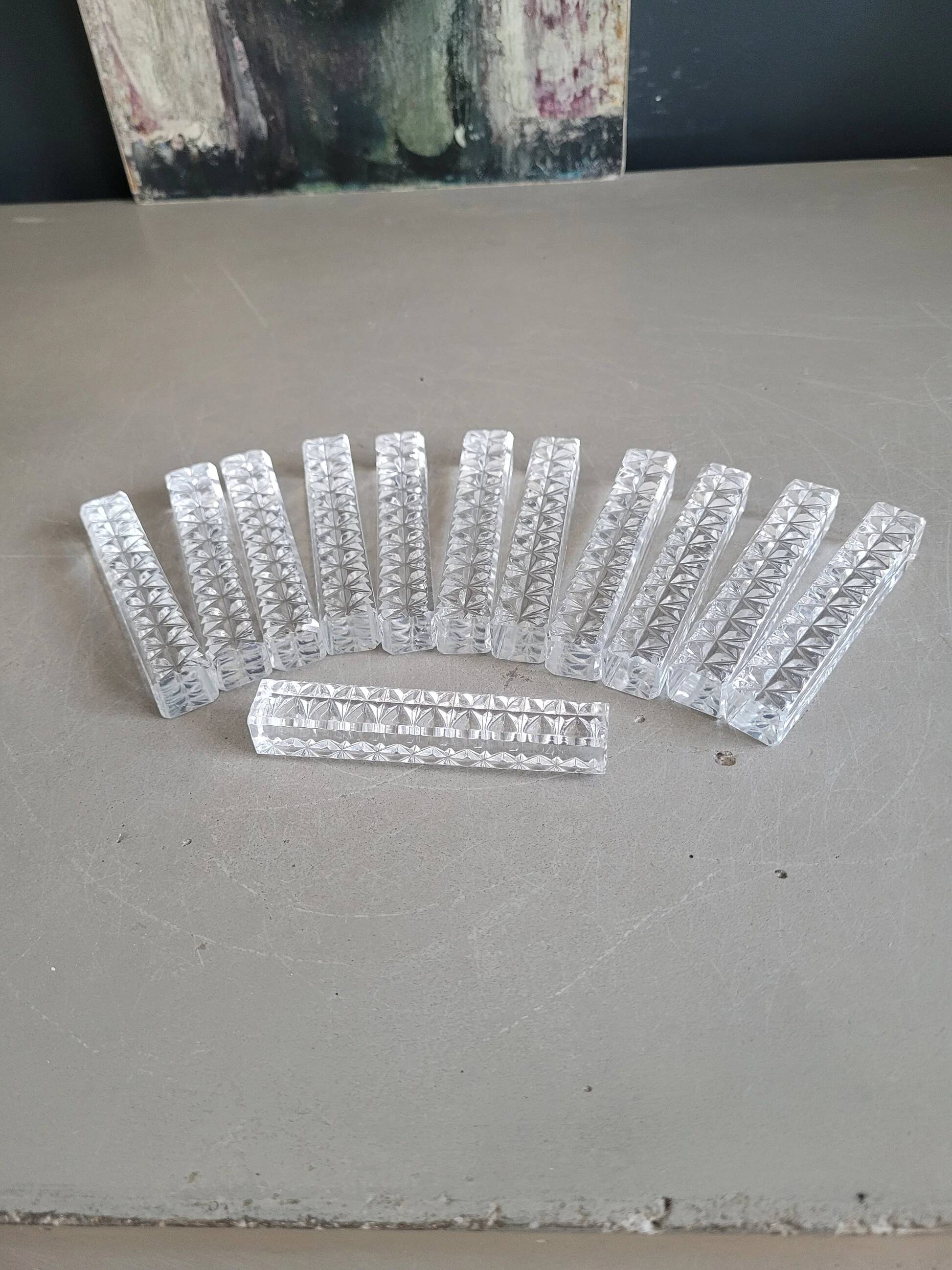 12 faceted glass knife rests
