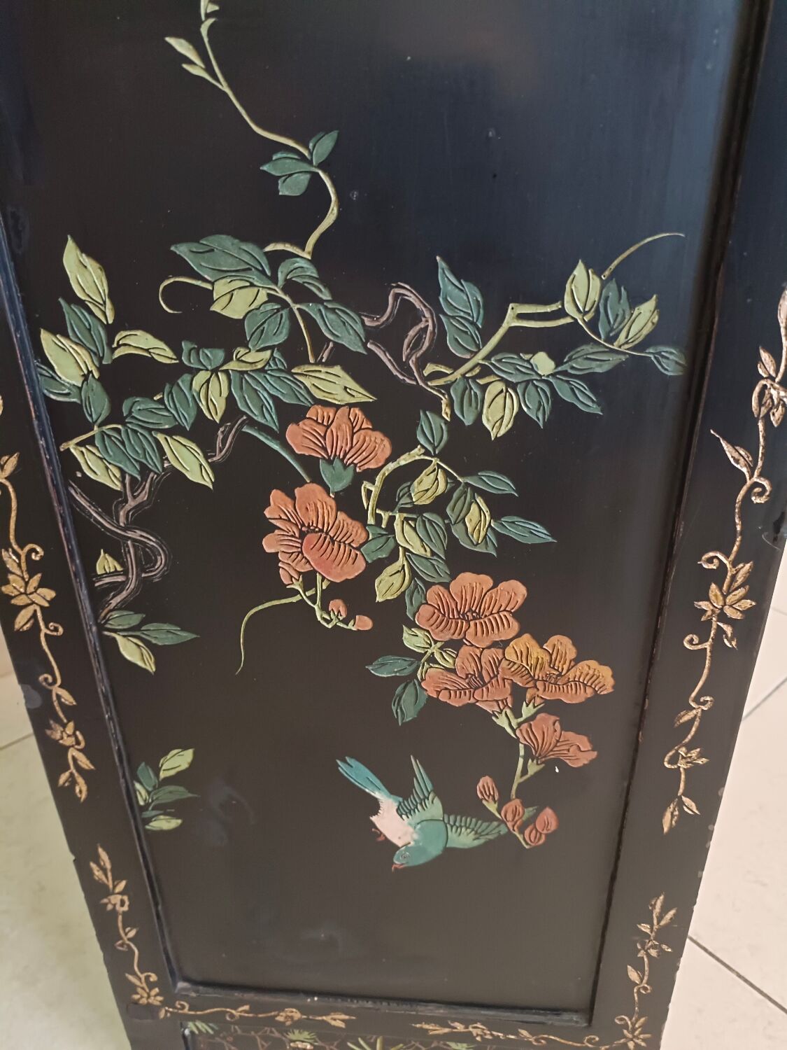 Black lacquered Chinese sideboard