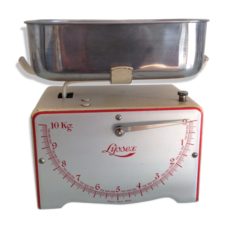 Old housewife 60 years Lyssex balance
