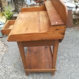 Desk in pine