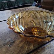 Coupe en verre ambré – design torsadé vintage