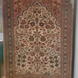 Fine wool and silk carpet