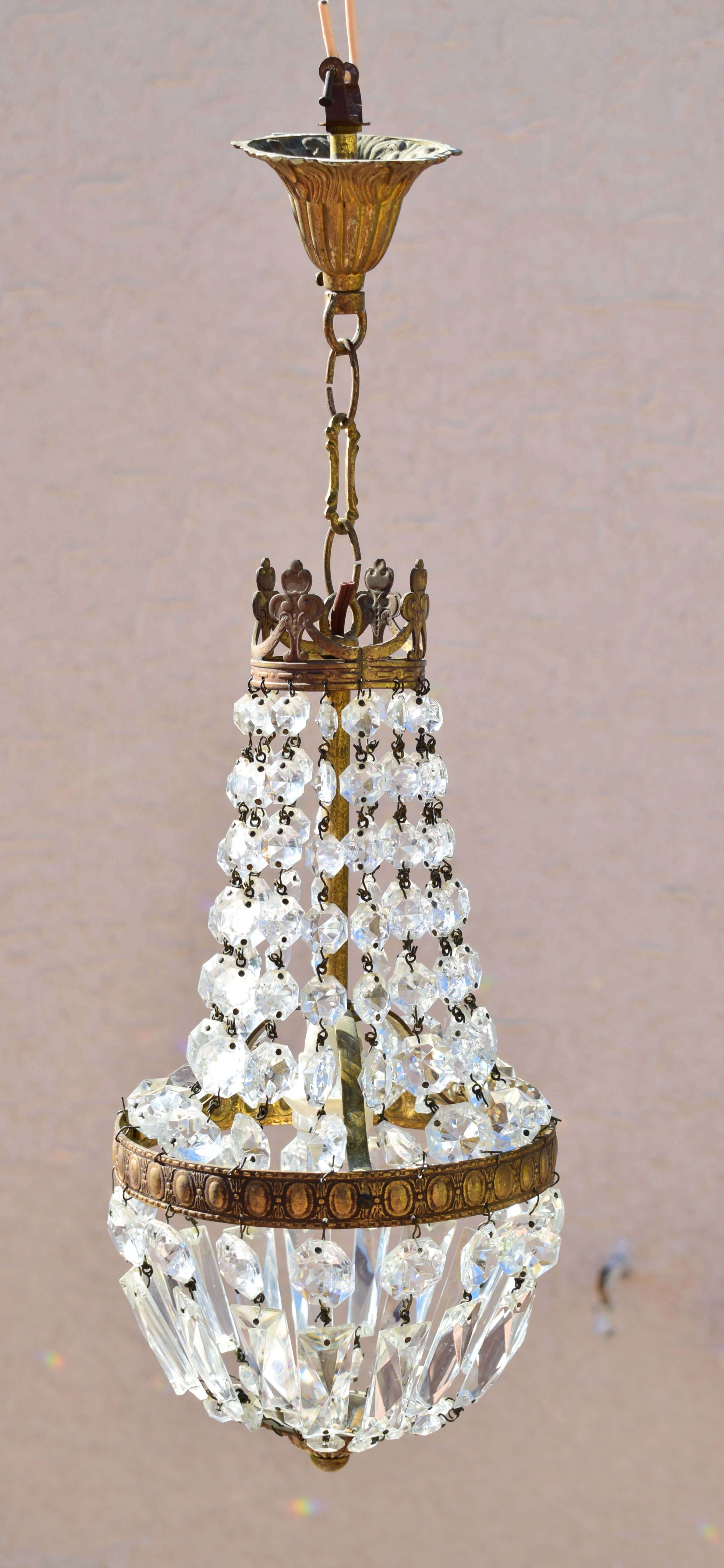 Montgolfiere chandelier in bronze and tassels