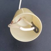 Suspension baladeuse en verre opalin bleu vintage