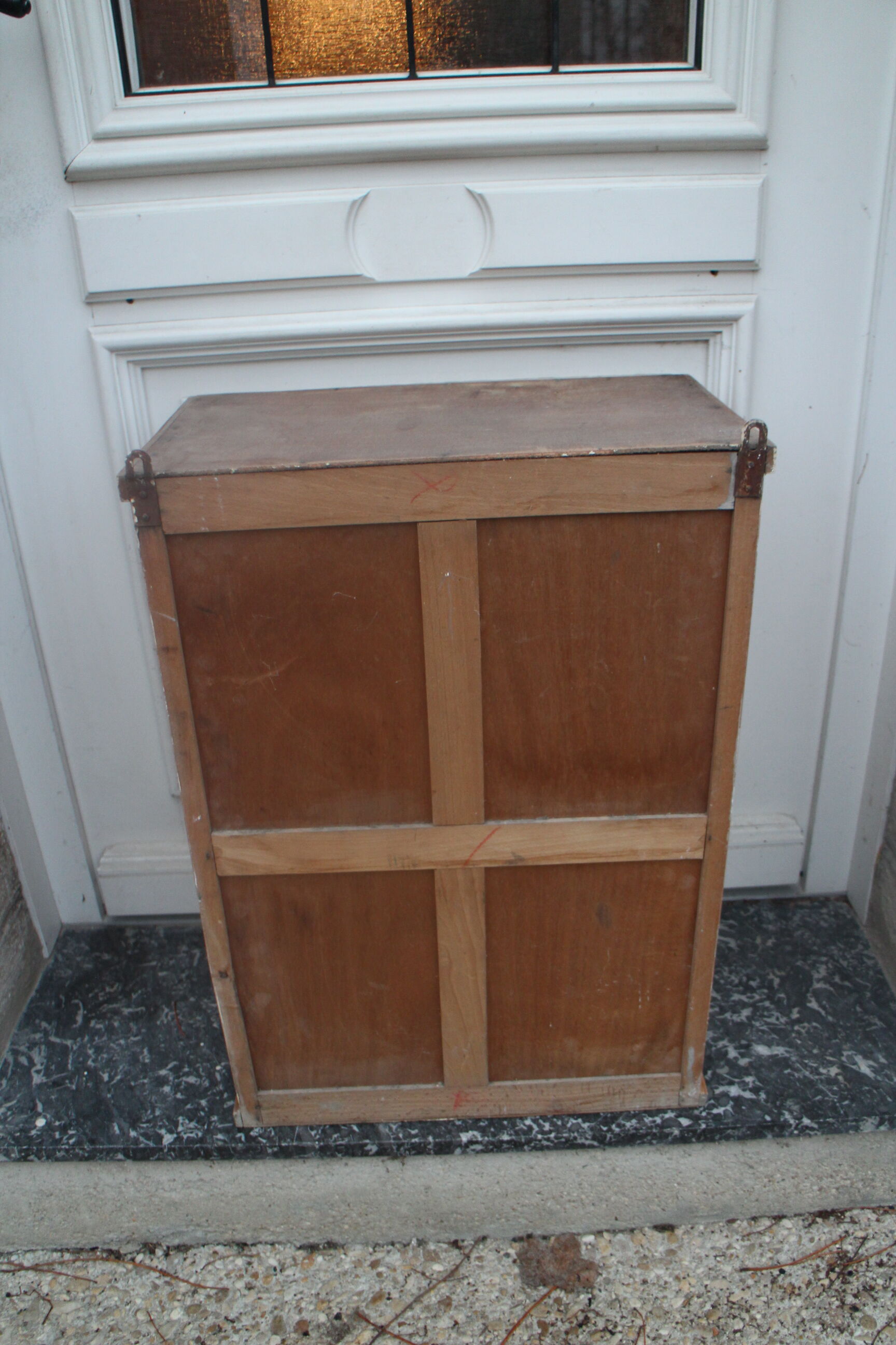 Vitrine murale d'école Delagrave