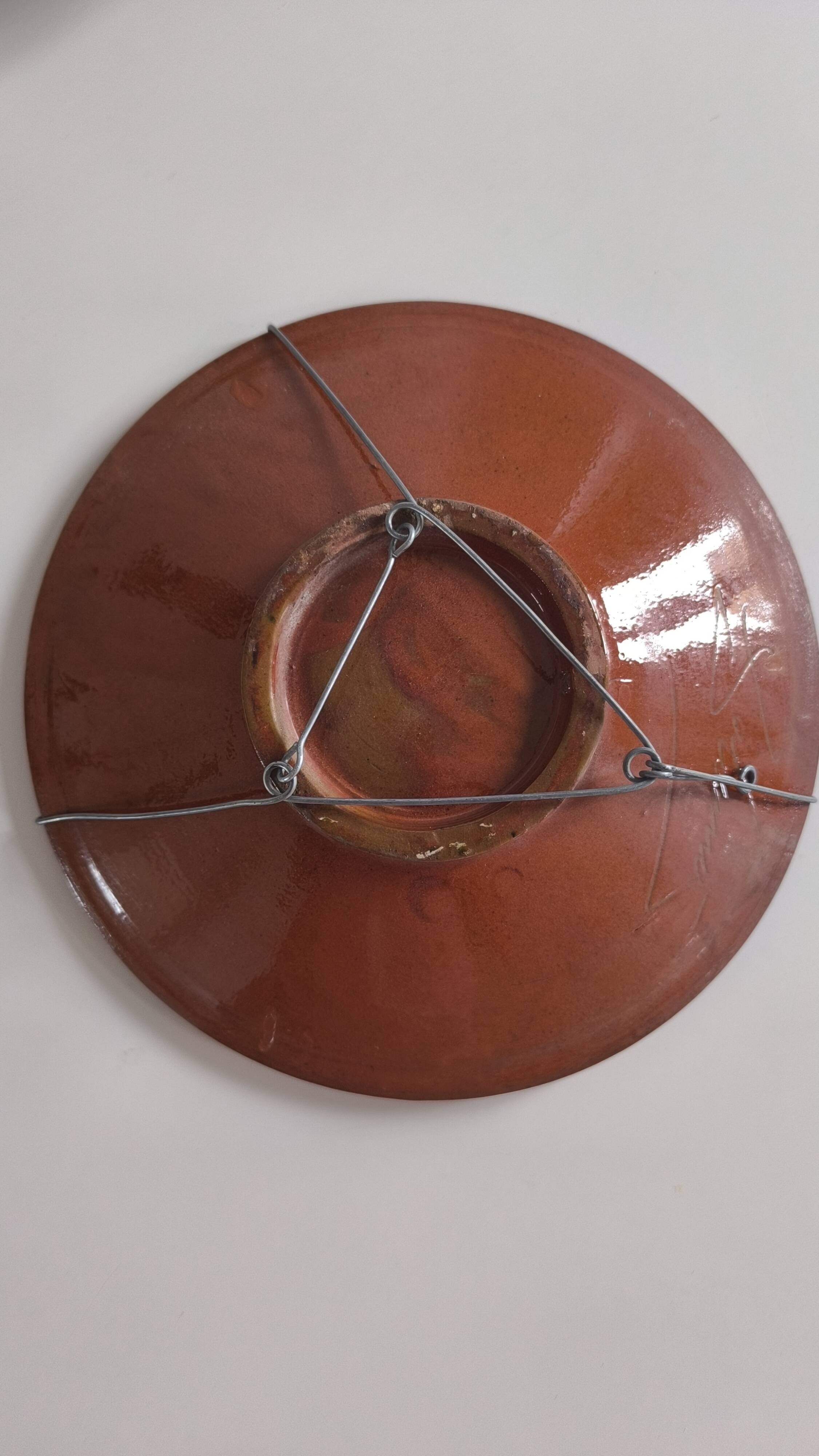 Pair of Salamo la Bisbal hollow dishes