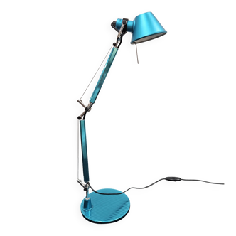 Artemide Tolomeo desk lamp, Design: Michele De Lucchi, Giancarlo Fassina.