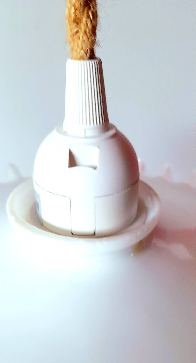 Suspension in pleated white opaline