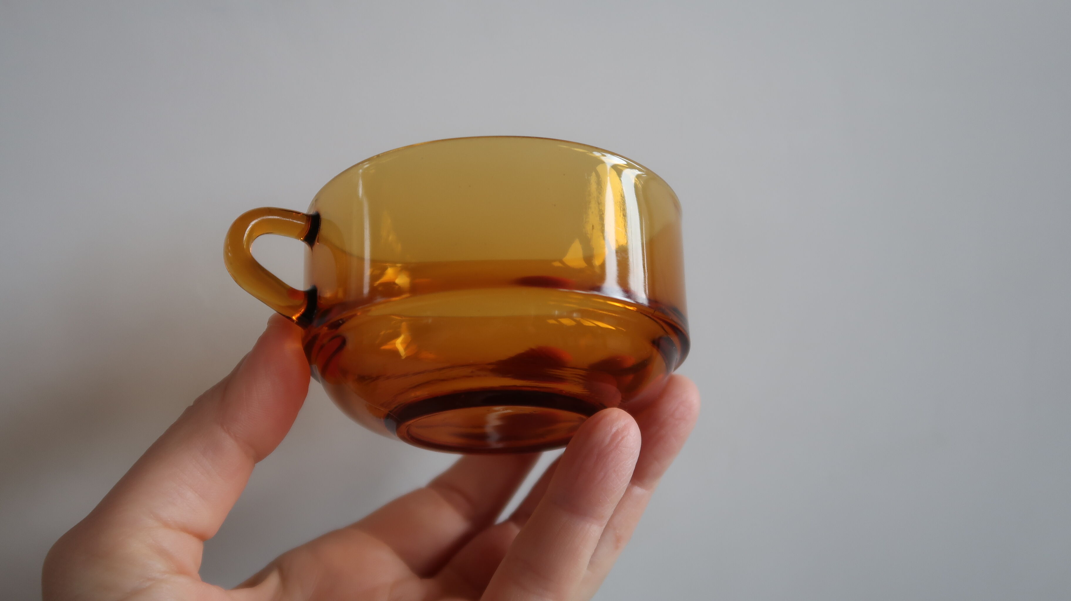 Batch of 3 vintage tea cups
