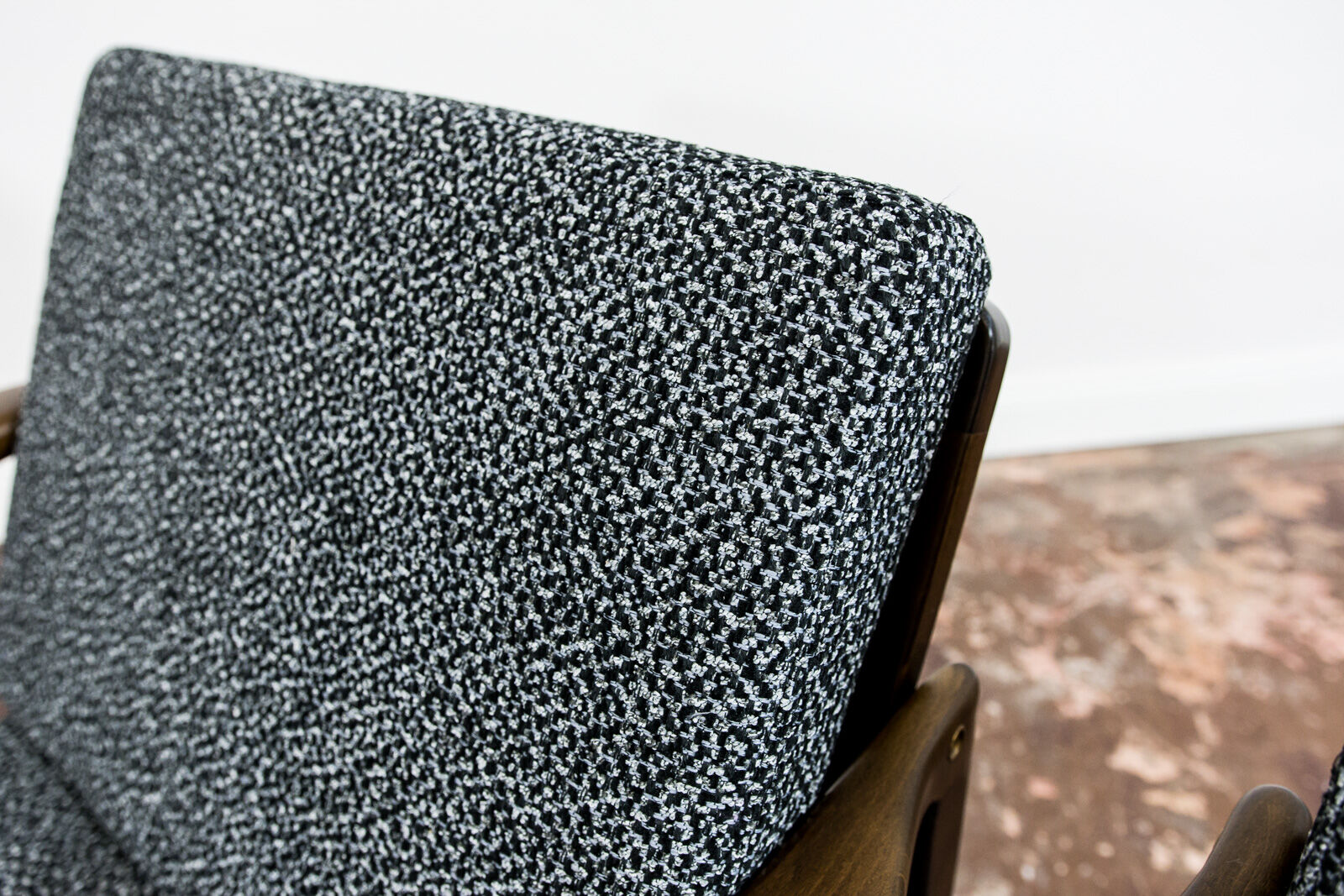 Pair of Restored Black B-7522 armchairs by Zenon Bączyk, 1960’s