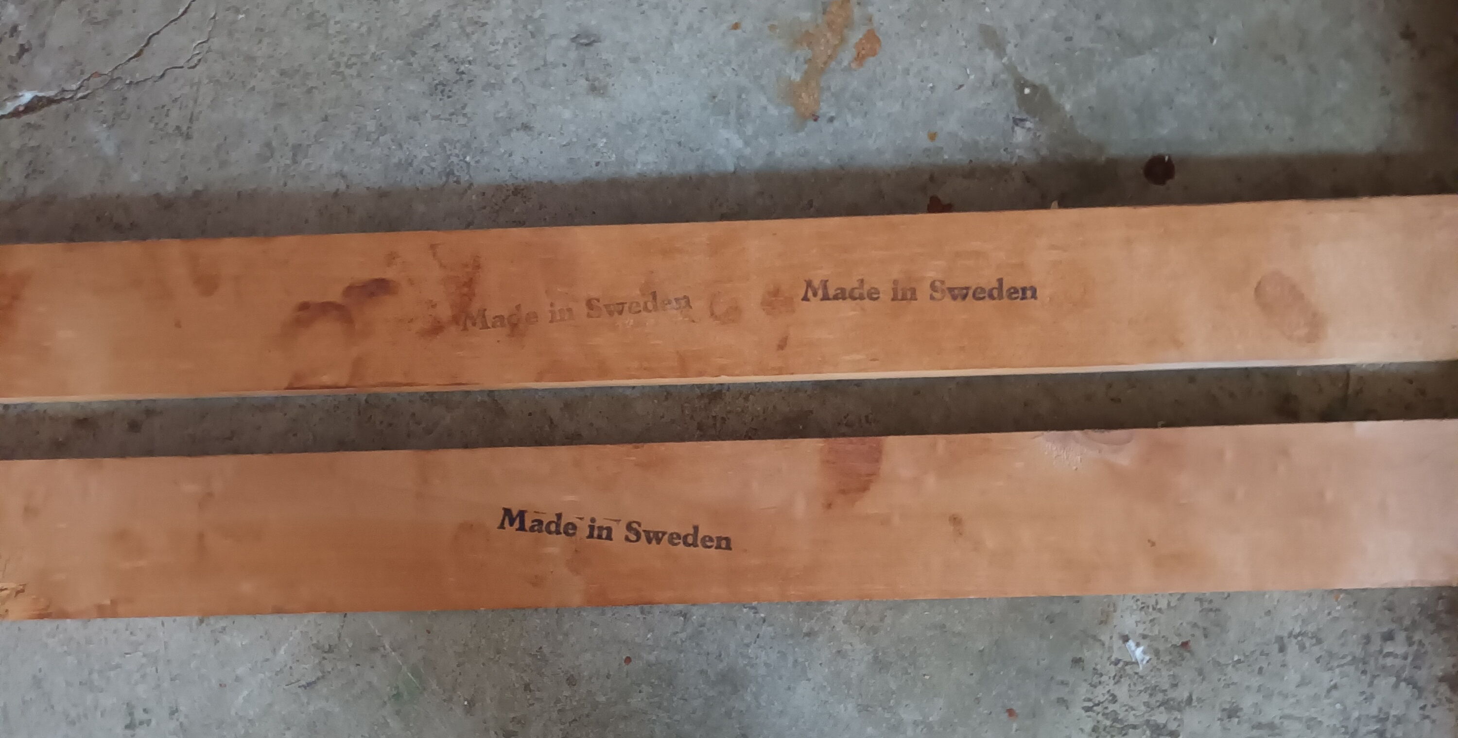 Scandinavian teak extension table from the 60s