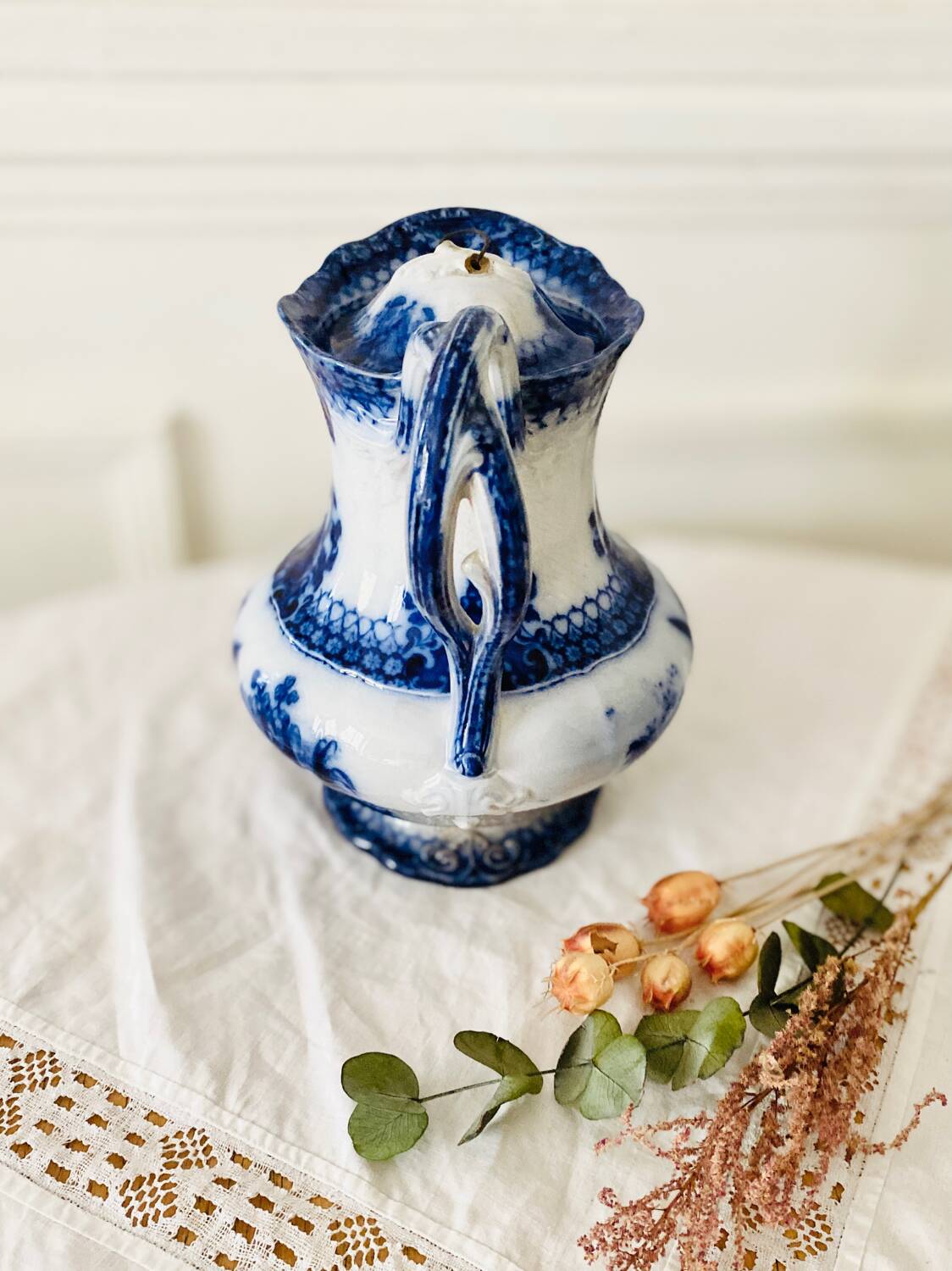 Antique teapot from the India service by Villeroy and Boch