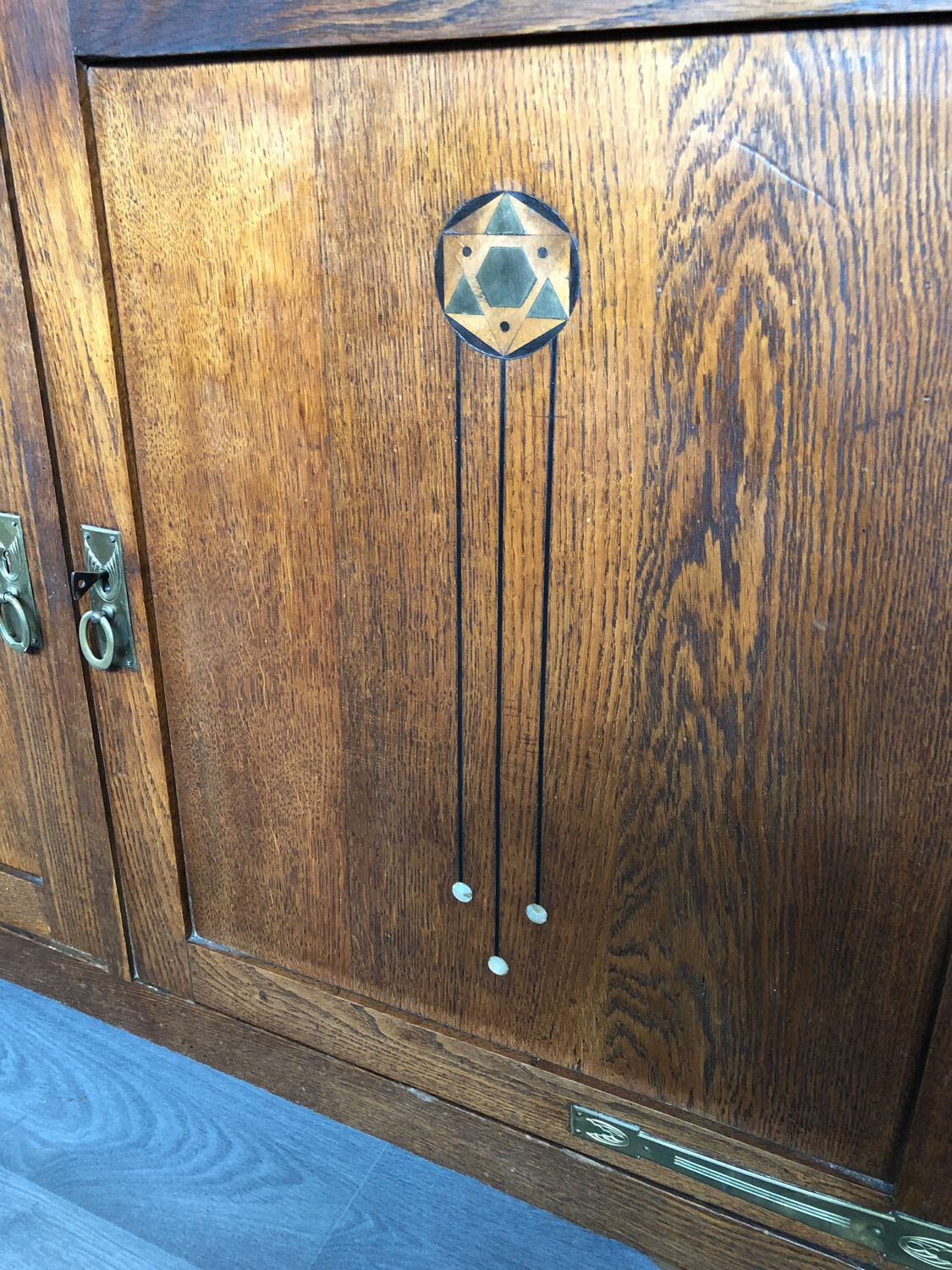 Art Nouveau china cabinet by Gustave Serrurier Bovy