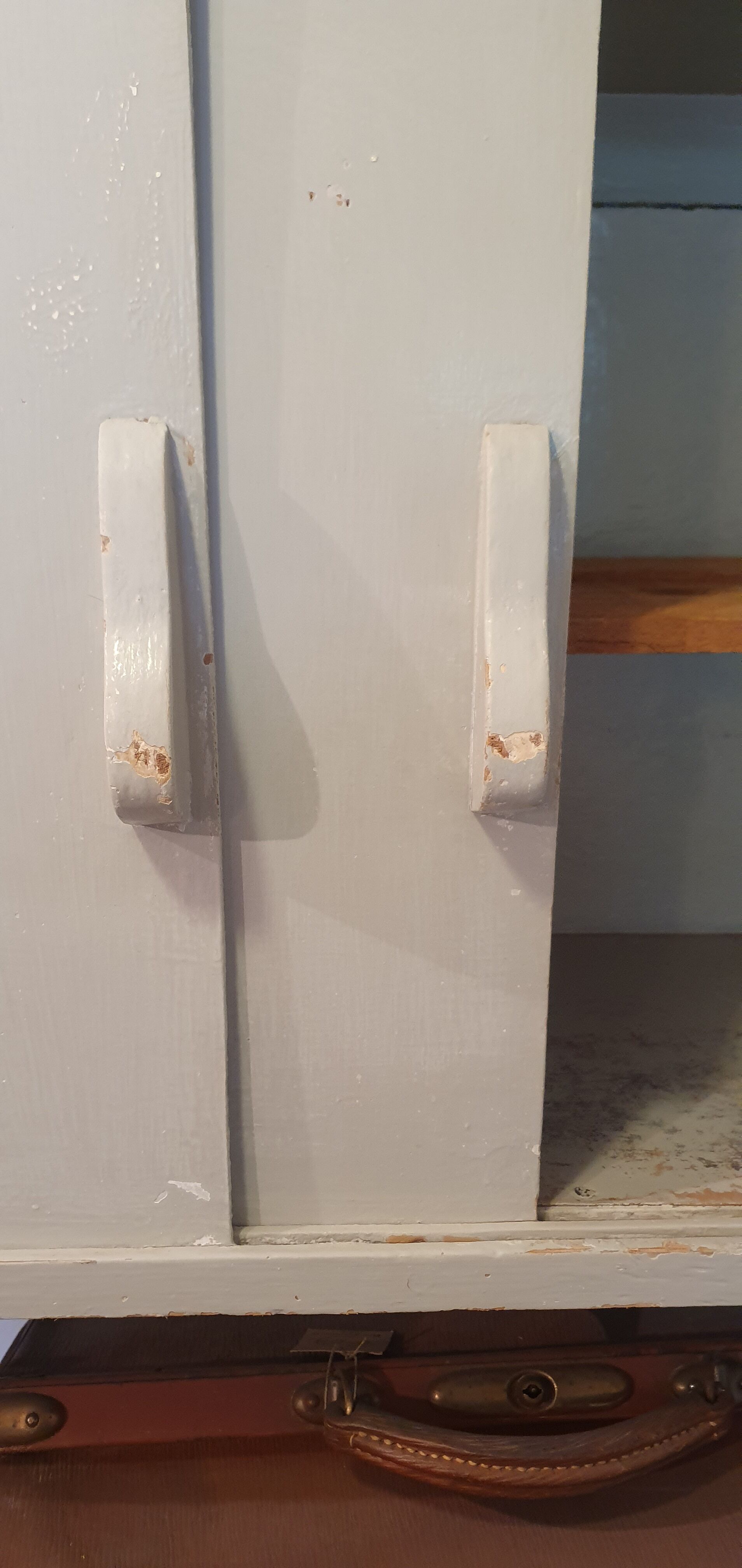Small workshop cabinet