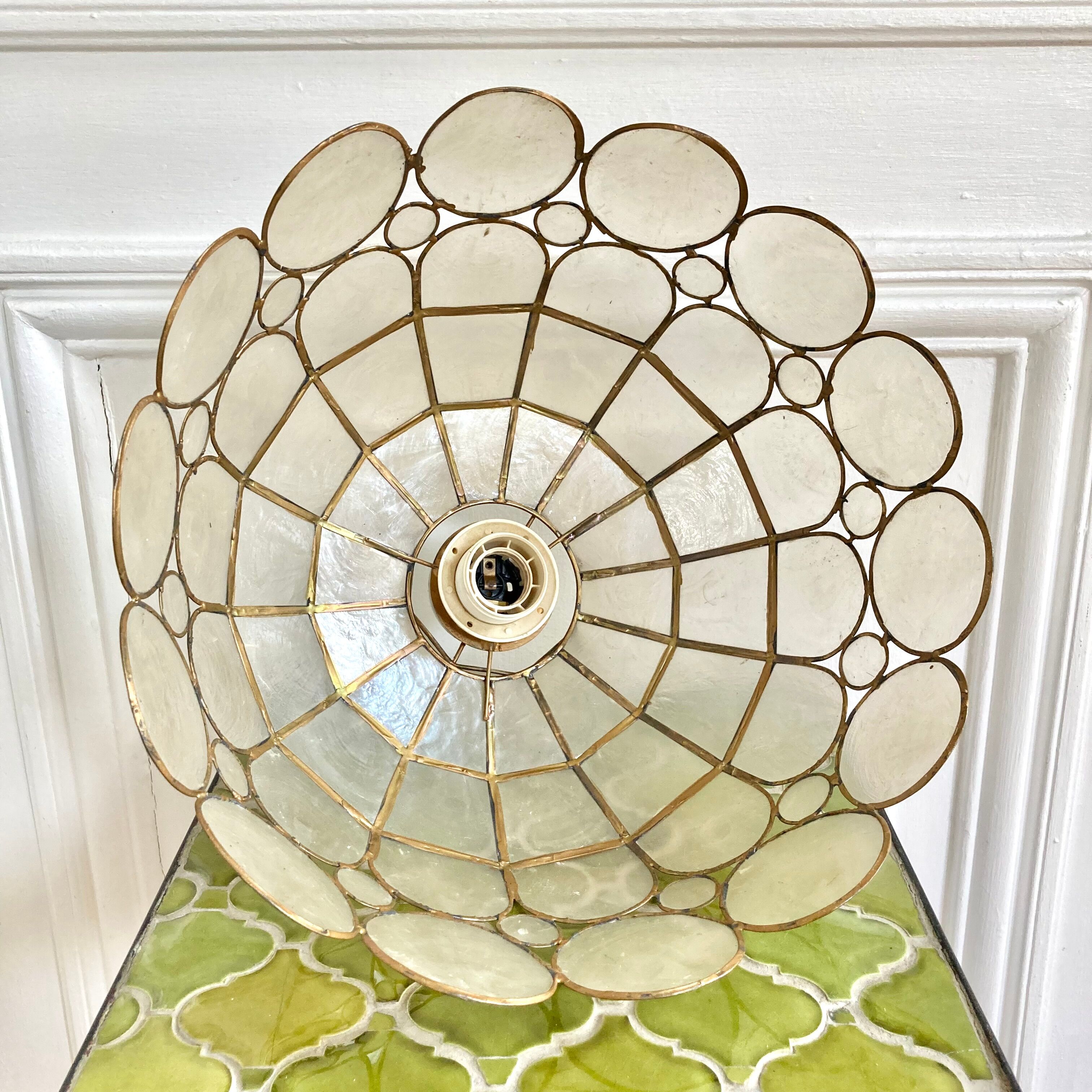 Suspension flower mother-of-pearl brass