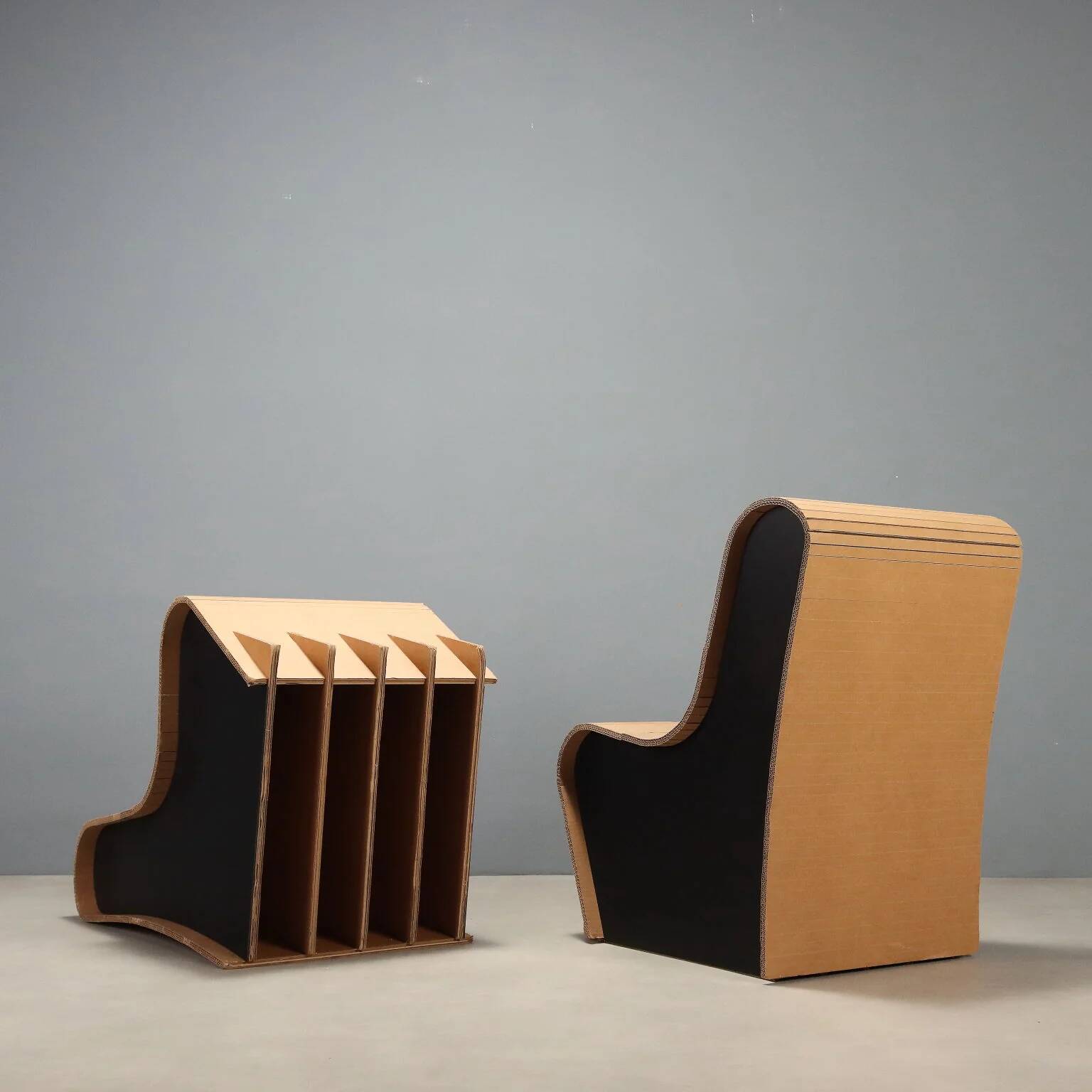 Lot de 4 fauteuils modernes en carton et Forex, années 2000