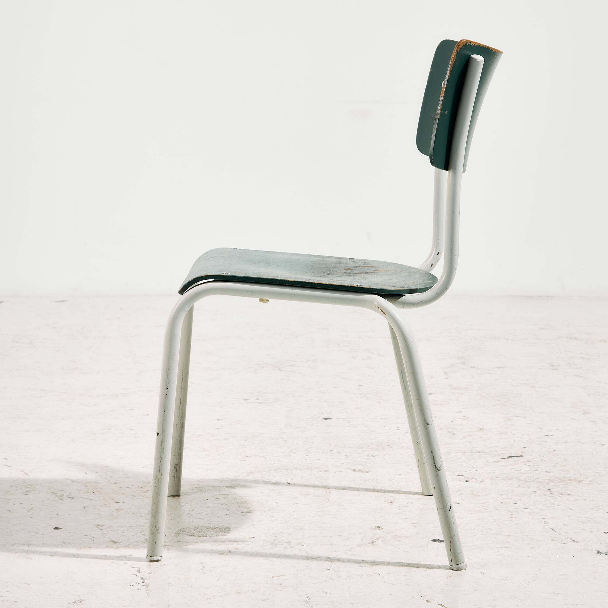 Metal frame chair